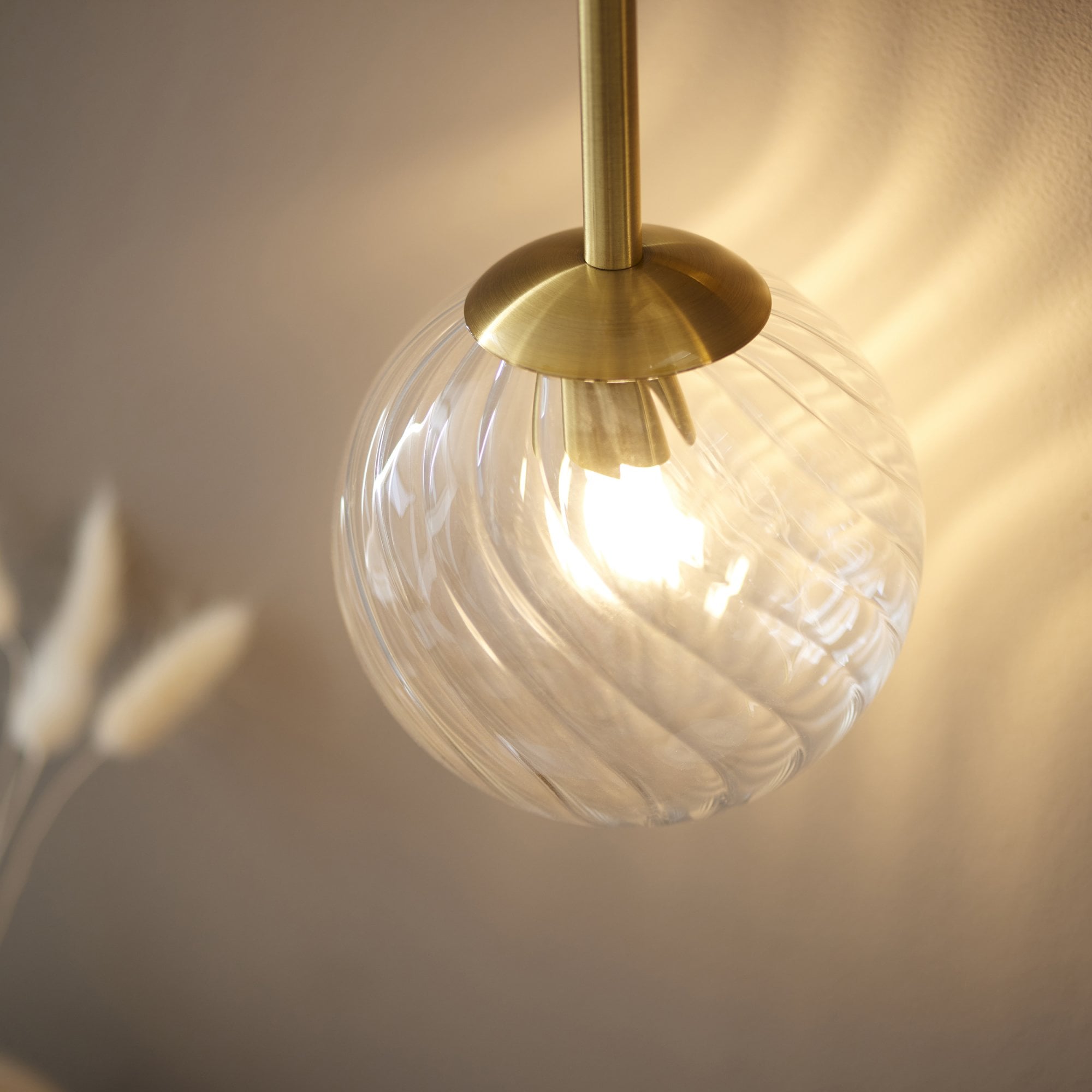 Utopia Atomic 2 Light Wall Light - Brushed Aged Brass & Twisted Clear Glass
