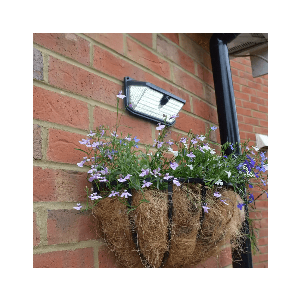 Lumena Alerta PIR Motion Sensor Solar Wall Light