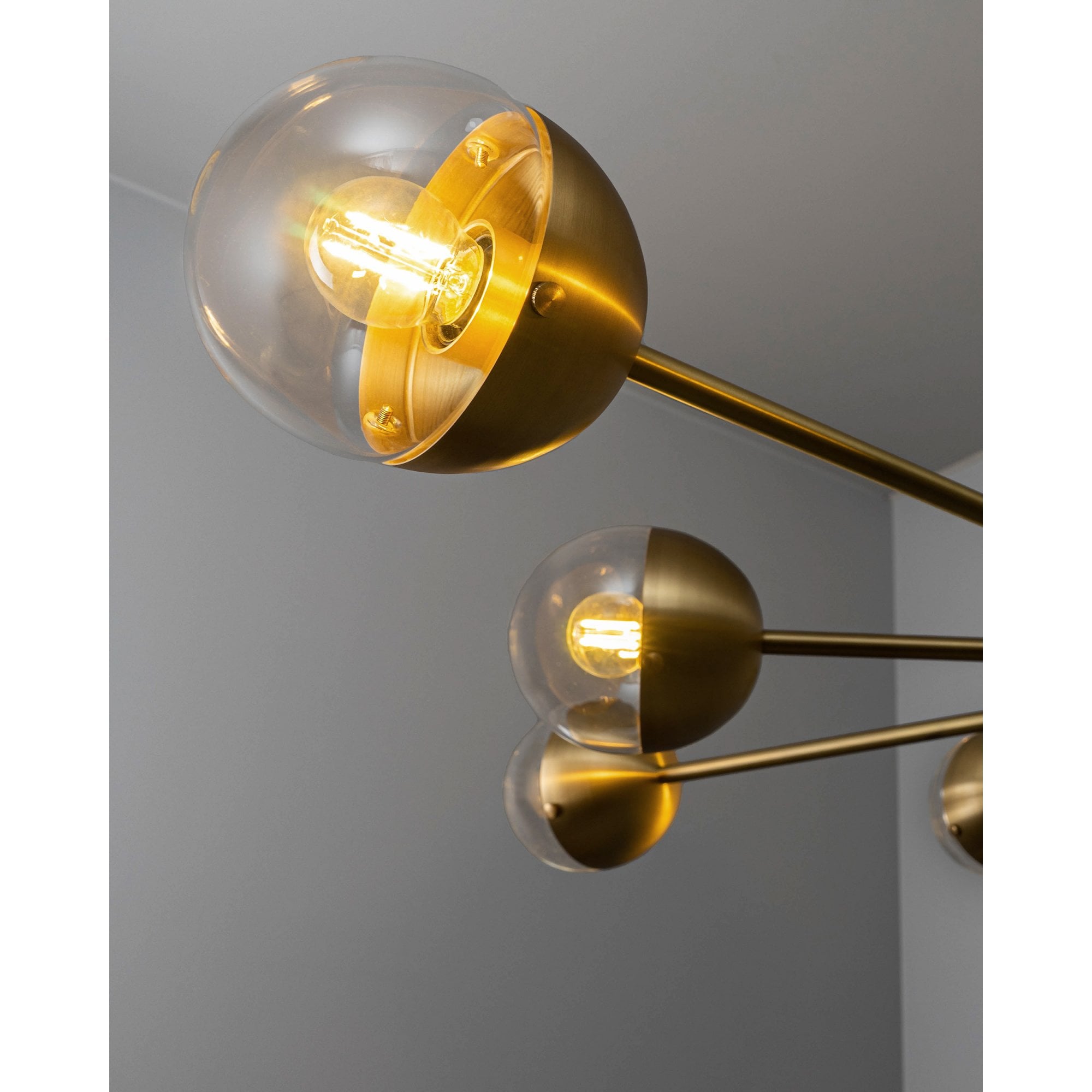 Schwung Molecule Spark Round 10 Light Chandelier - Transparent Glass