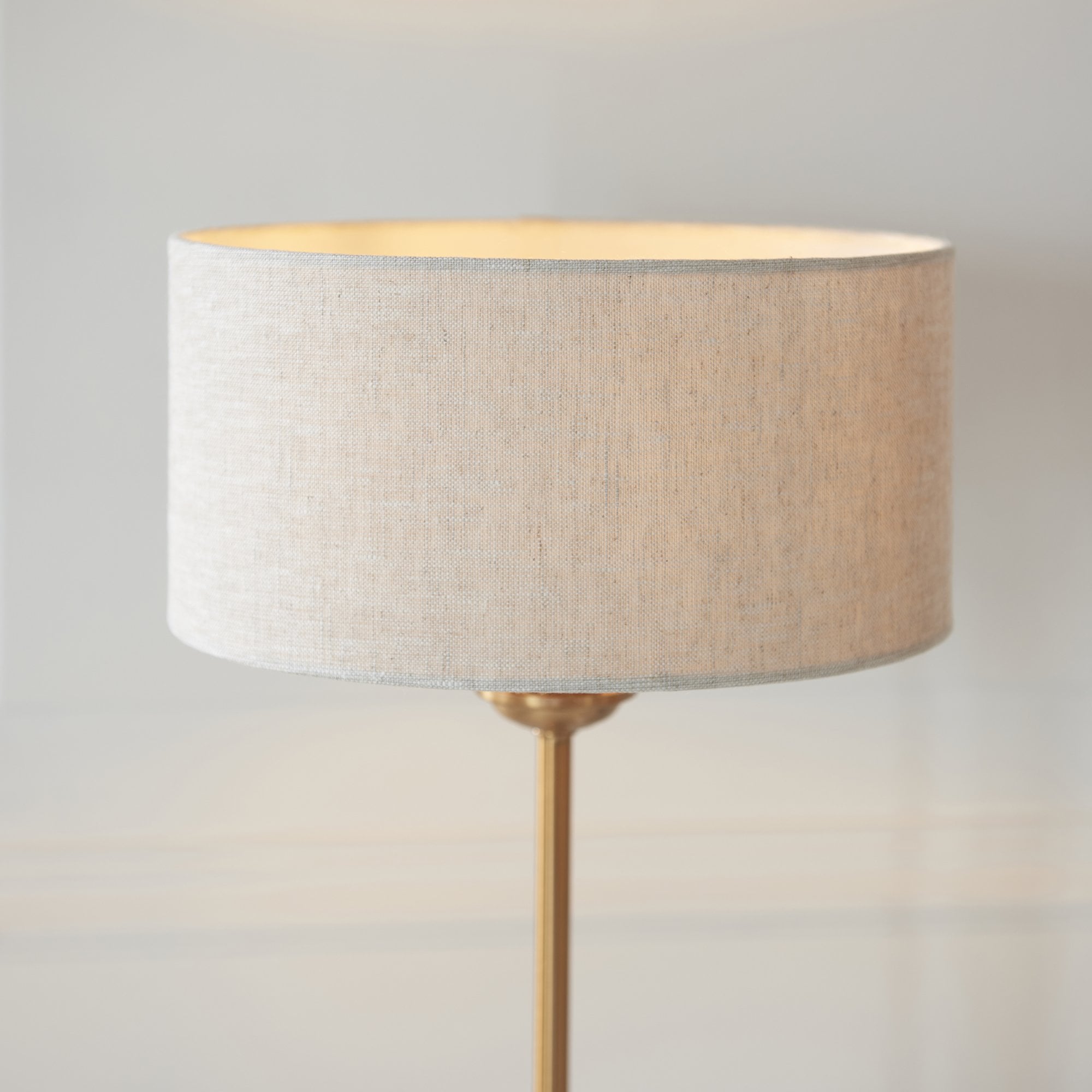 Endon Highclere Single Light Table Lamp - Vintage Brass & Natural Linen