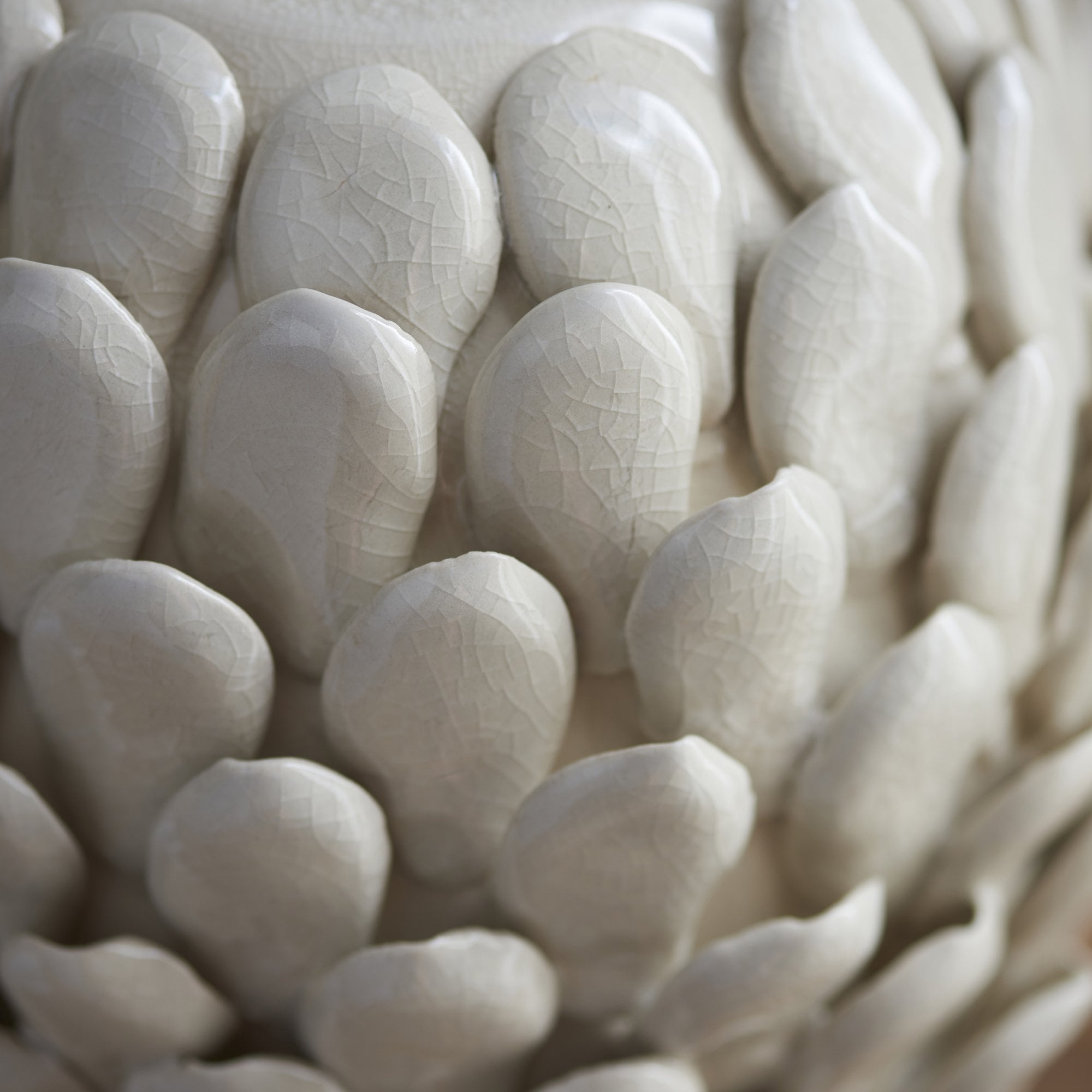 Endon Layered Leaf Single Light Table Lamp - Ivory Crackle Glaze & Brushed Aged Brass Plate