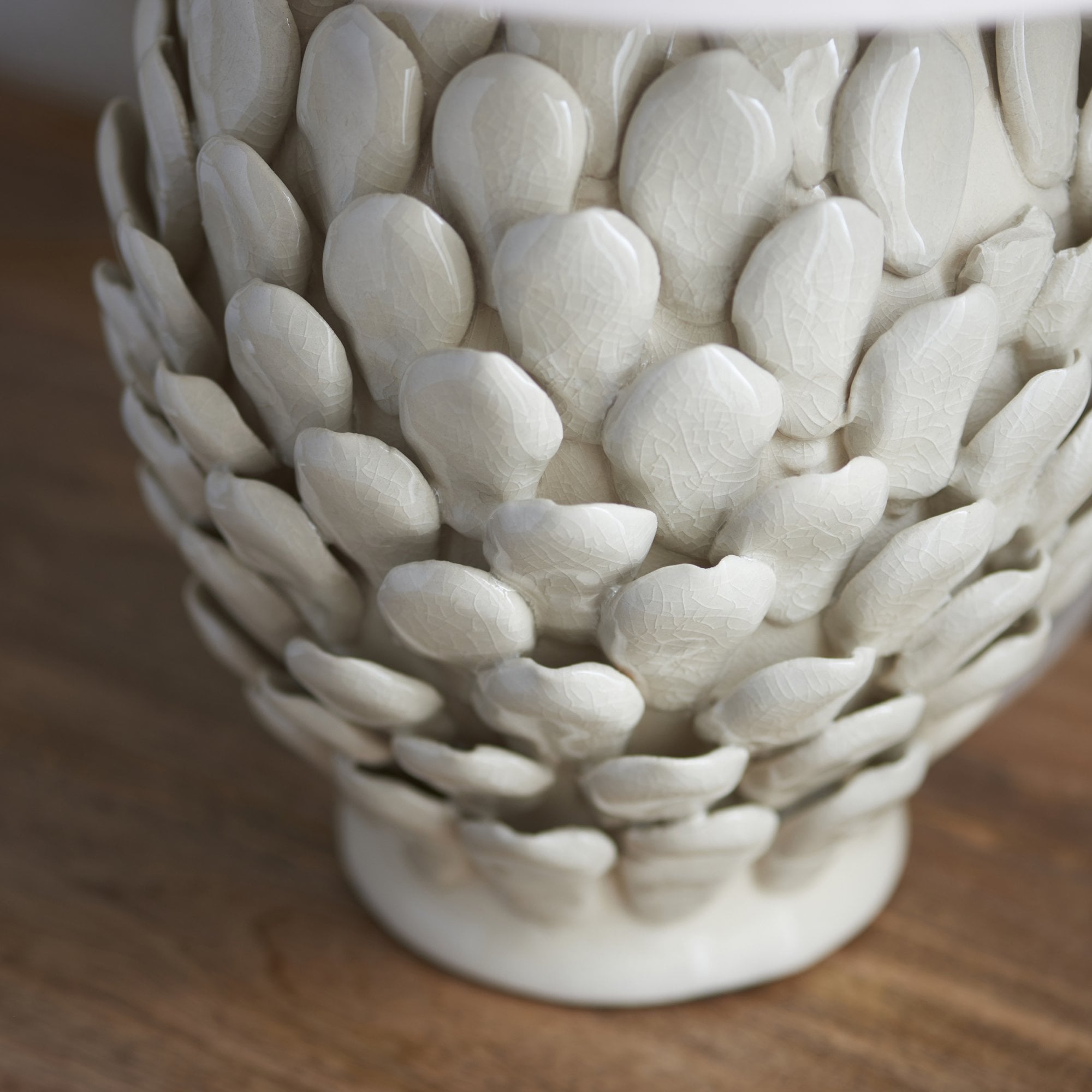 Endon Layered Leaf Single Light Table Lamp - Ivory Crackle Glaze & Brushed Aged Brass Plate