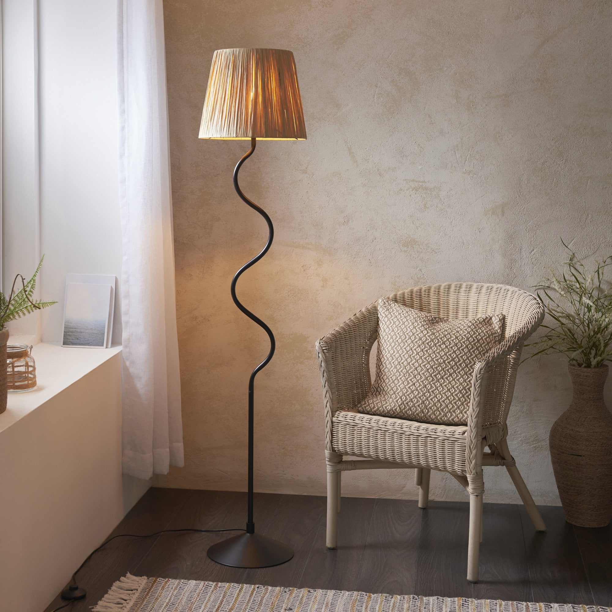 Endon Wriggle Single Light Floor - Matt Black & Natural Raffia