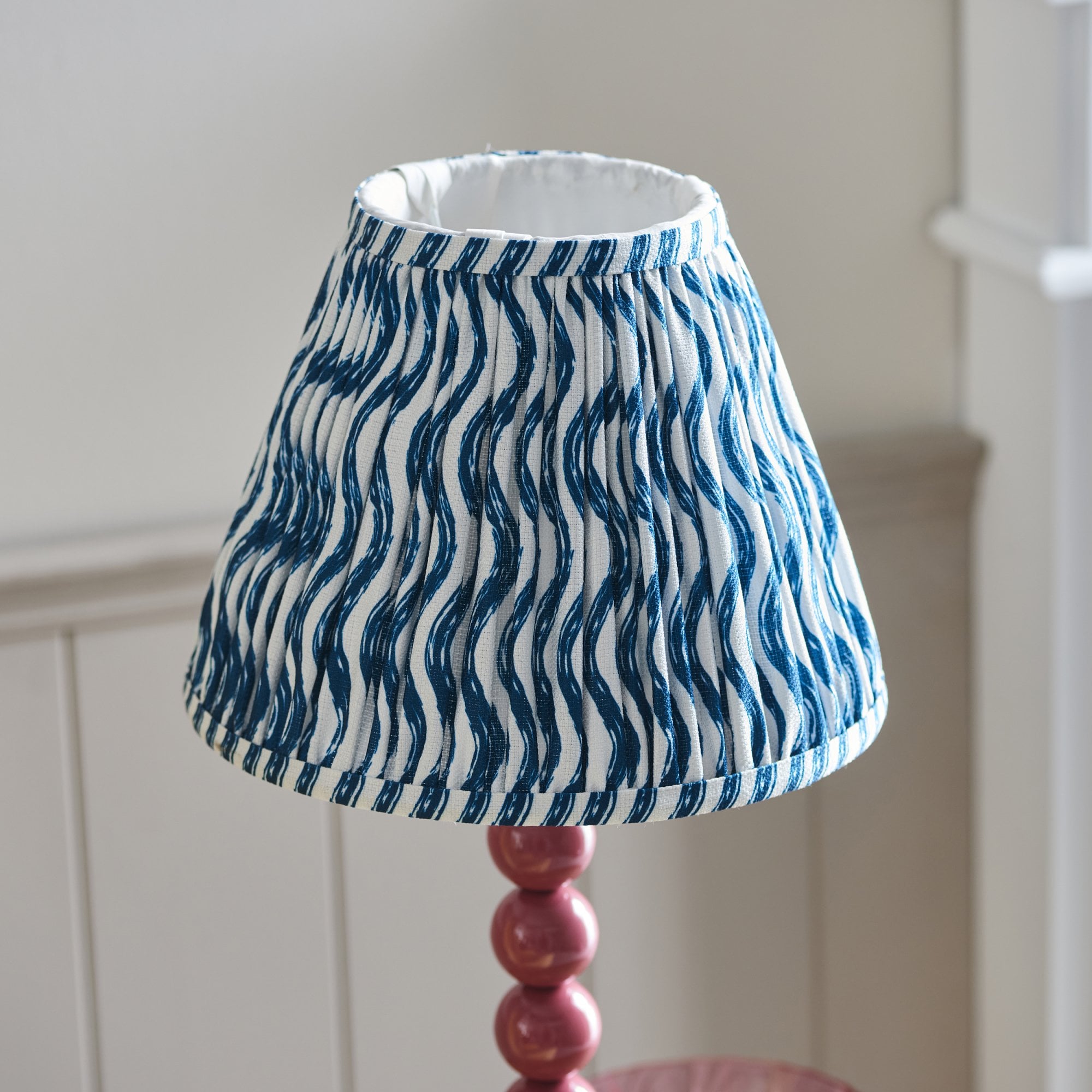 Endon Higgledy Gloss Pink Clay Table Lamp & Ripple 25cm Marlin Blue Shade