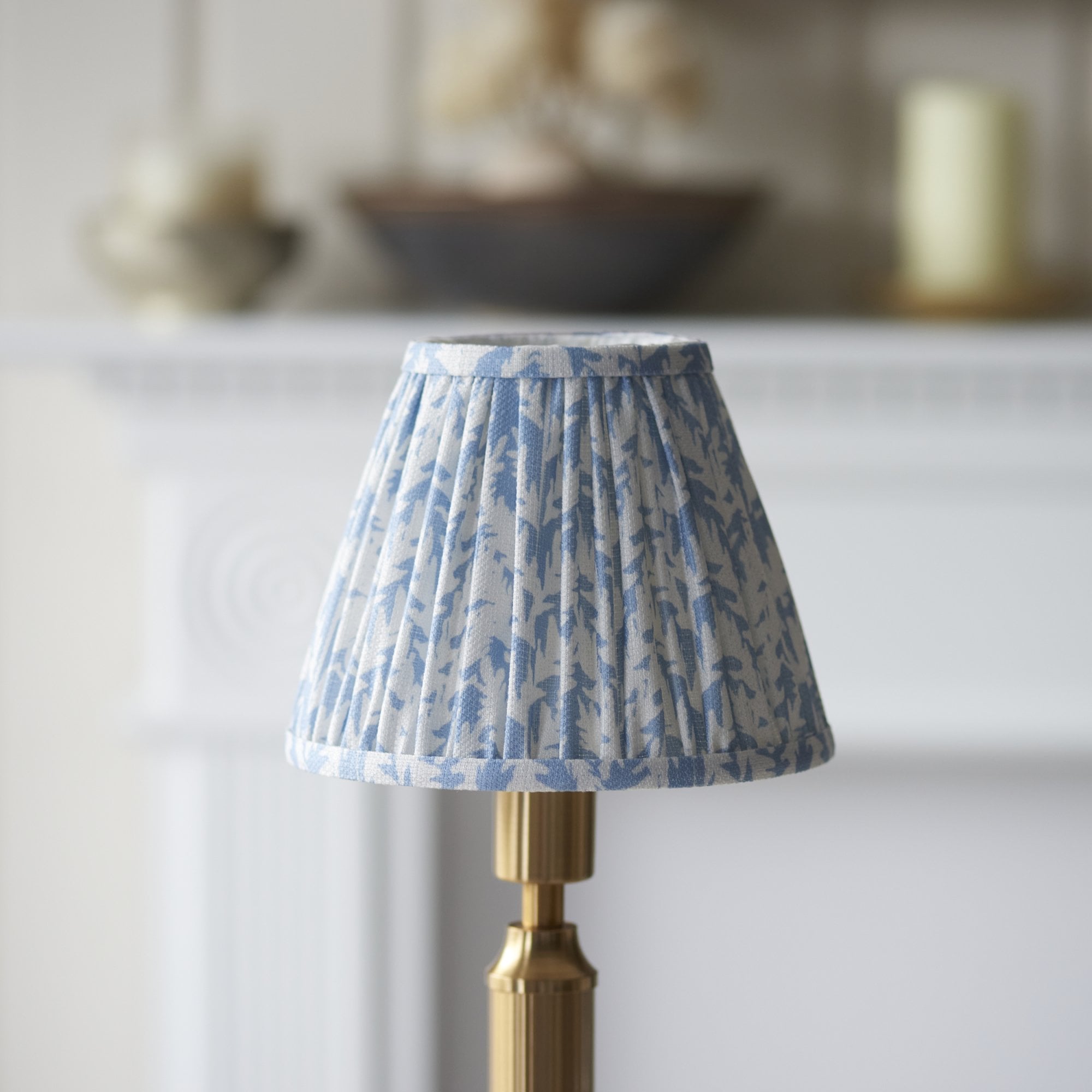 Endon Trobridge Rechargeable Table Lamp & Leaf 16cm Shell Bay Blue Shade