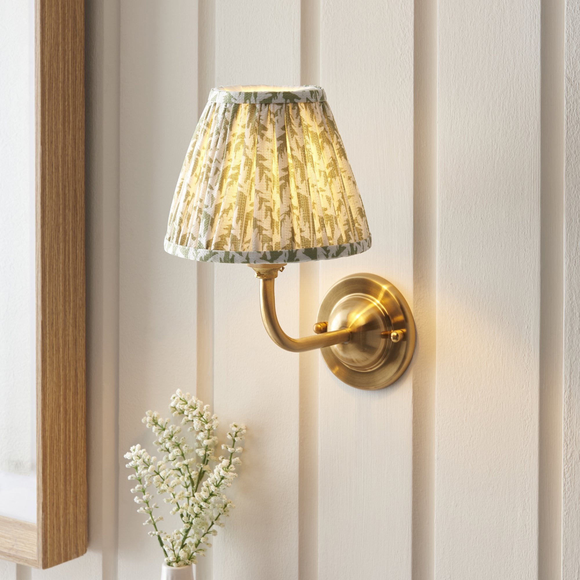 Endon Dome Arc Wall Light & Leaf 16cm Herb Garden Green Shade