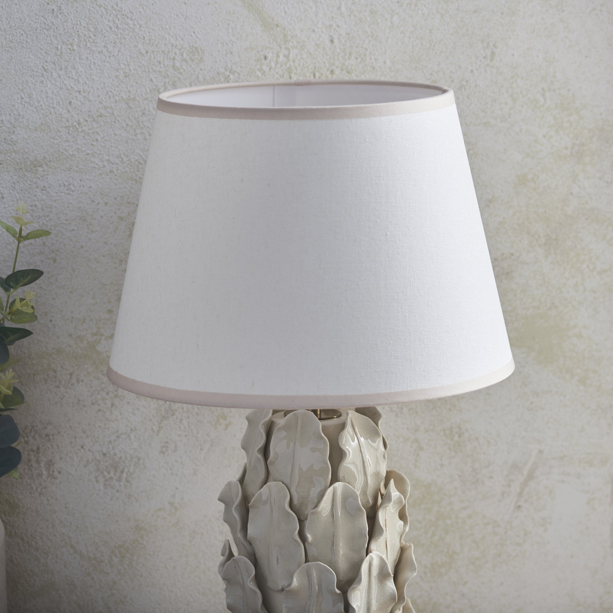 Endon Layered Ivory Crackle Glaze Ceramic Leaf Table Lamp & Ivy 35cm Vintage White Shade