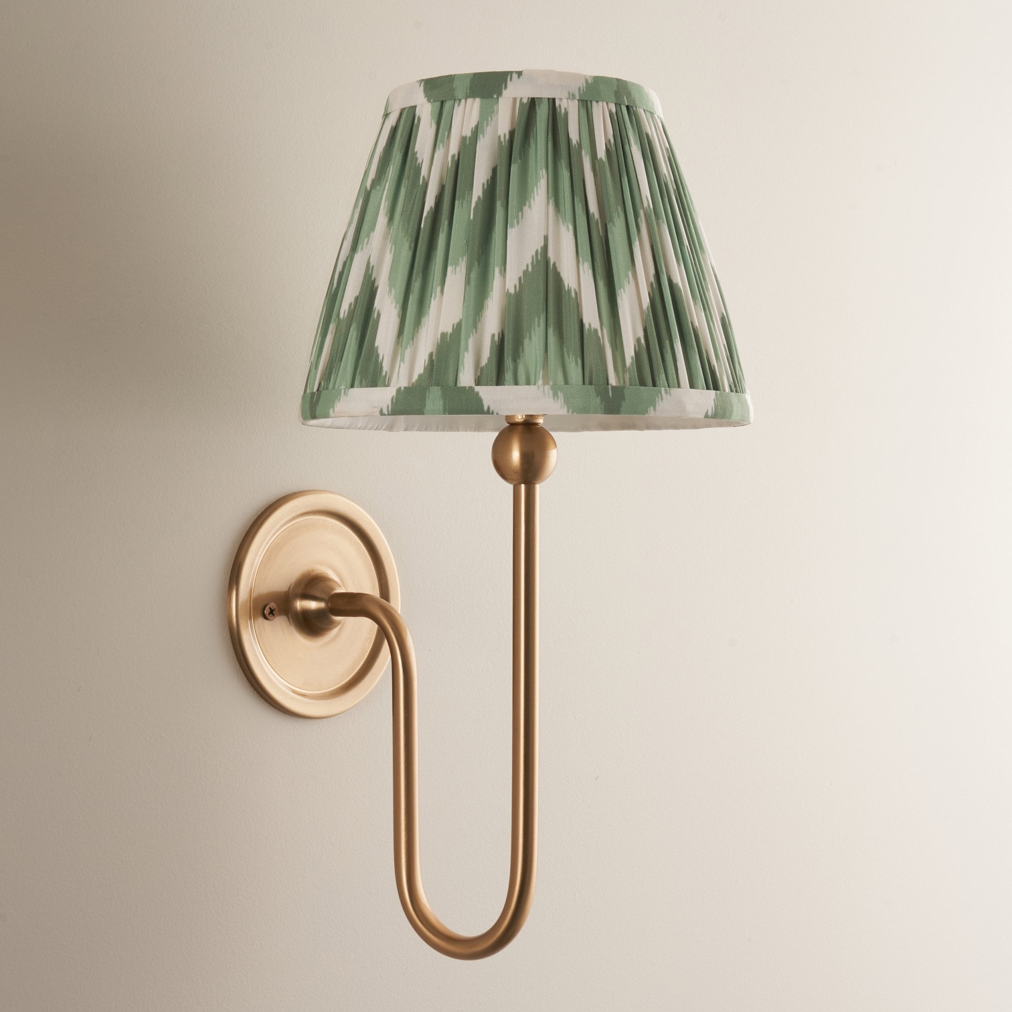 Endon Santiago Wall Light & Zigzag 20cm Cotswold Green Shade