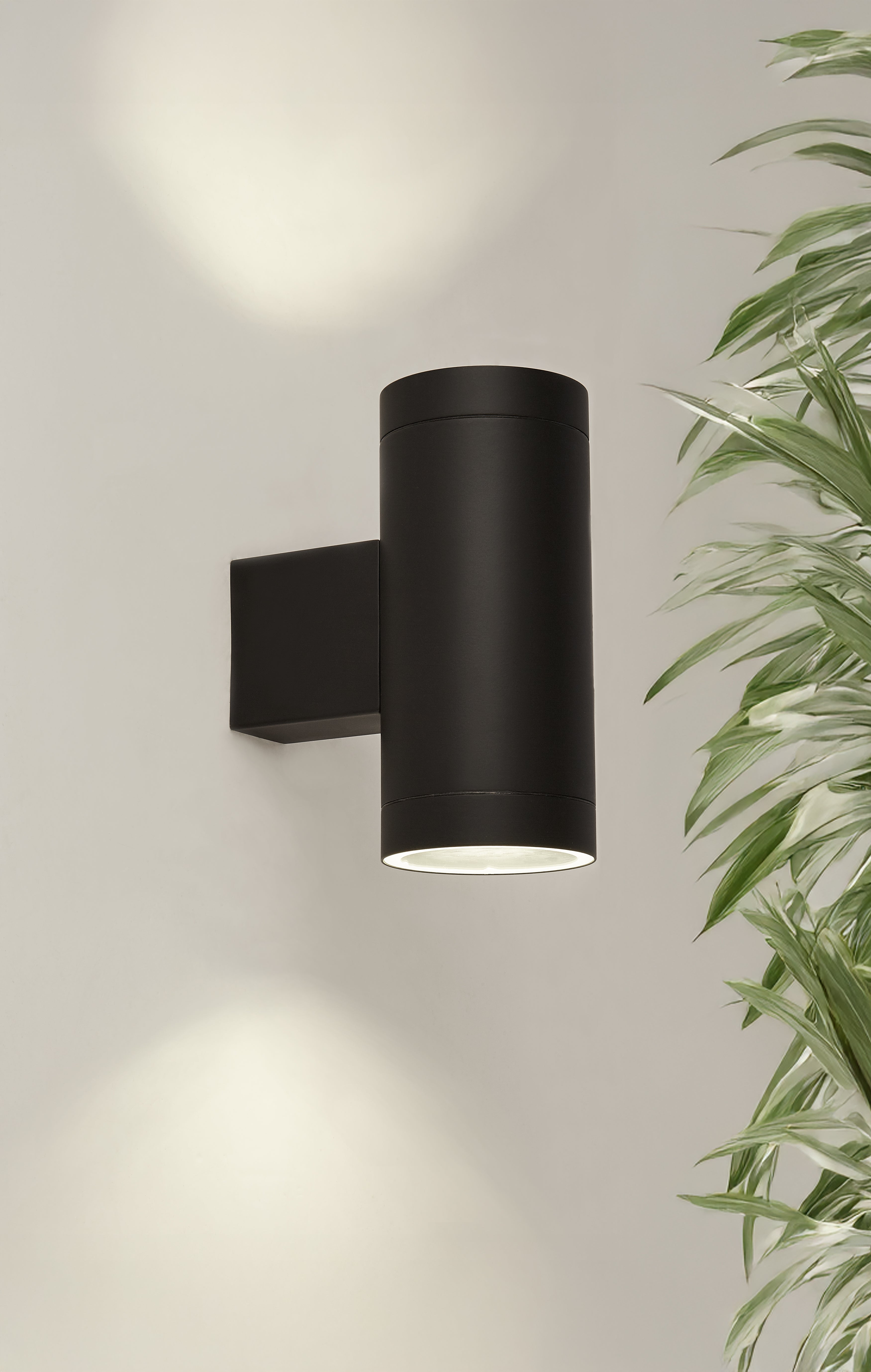 Searchlight Raymond 2 Light Outdoor Light with Dusk Till Dawn Sensor - Black - IP44