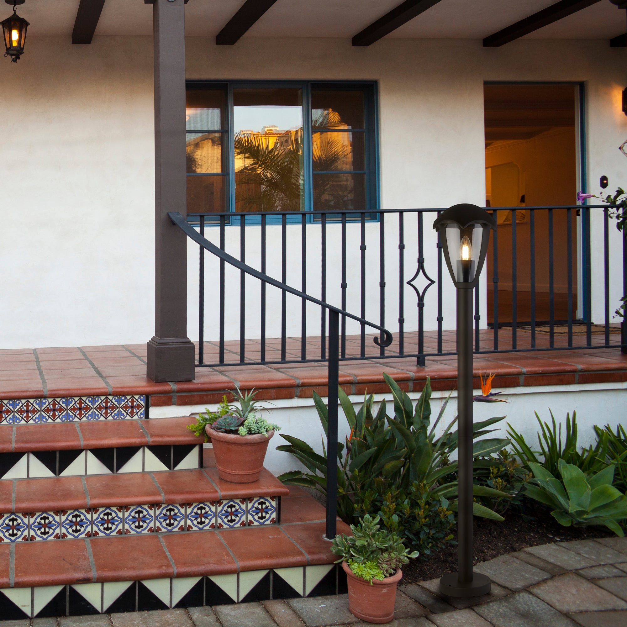 Searchlight Bembridge 97cm Outdoor Post - Grey & Clear Polycarbonate