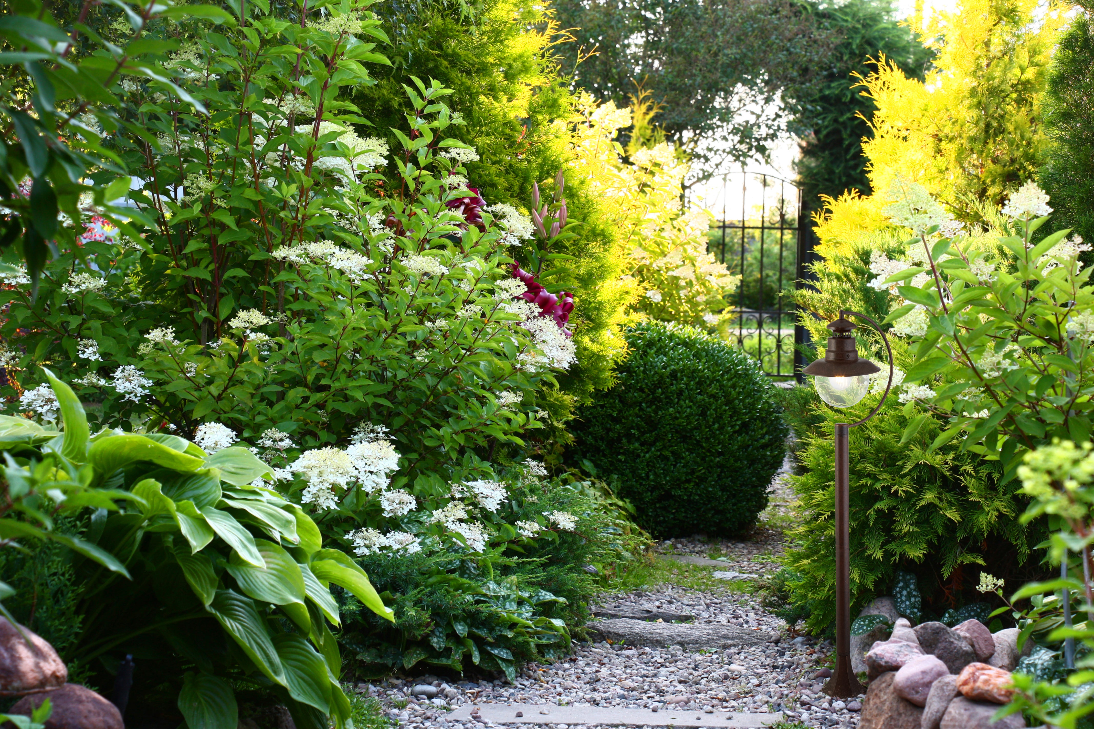 Searchlight Southview 1100mm Outdoor Garden Post - Rustic Brown & Glass - IP44