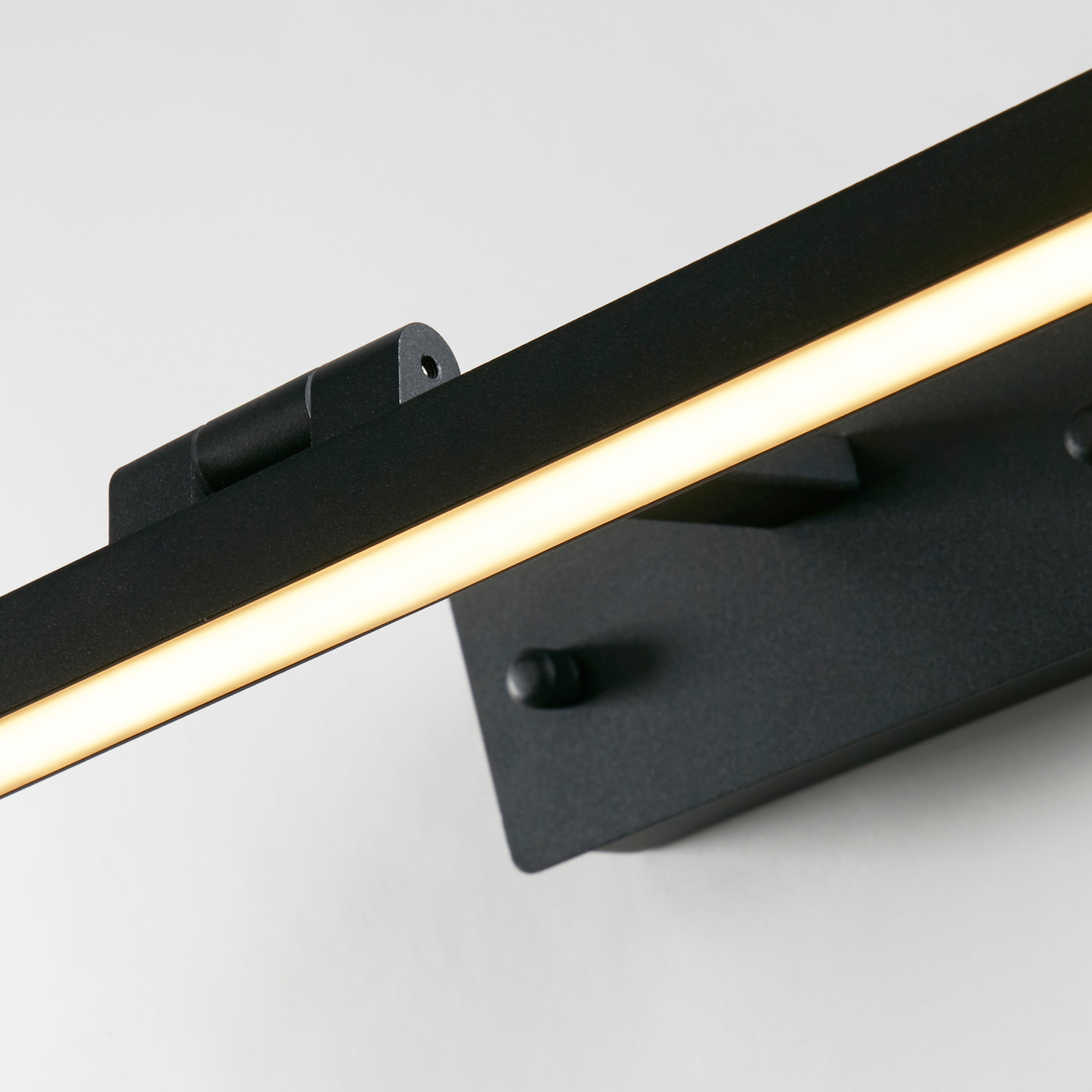 Searchlight Cedar Picture Light - Black