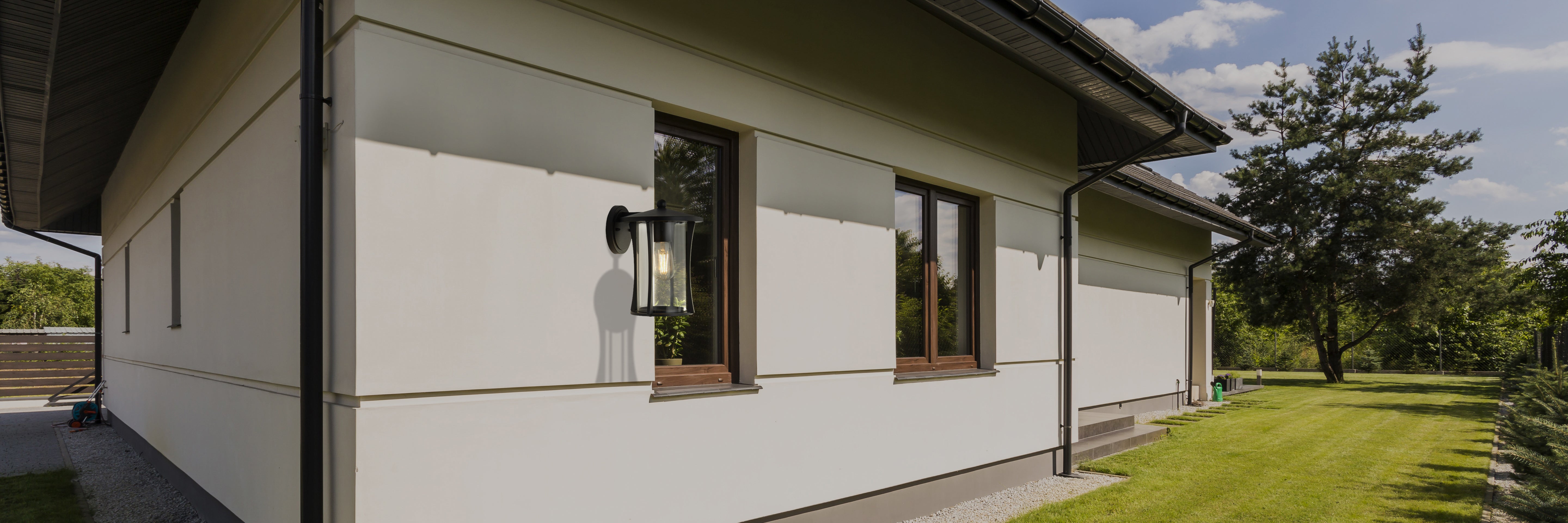 Searchlight Page Outdoor Wall/Porch Light - Black - IP44