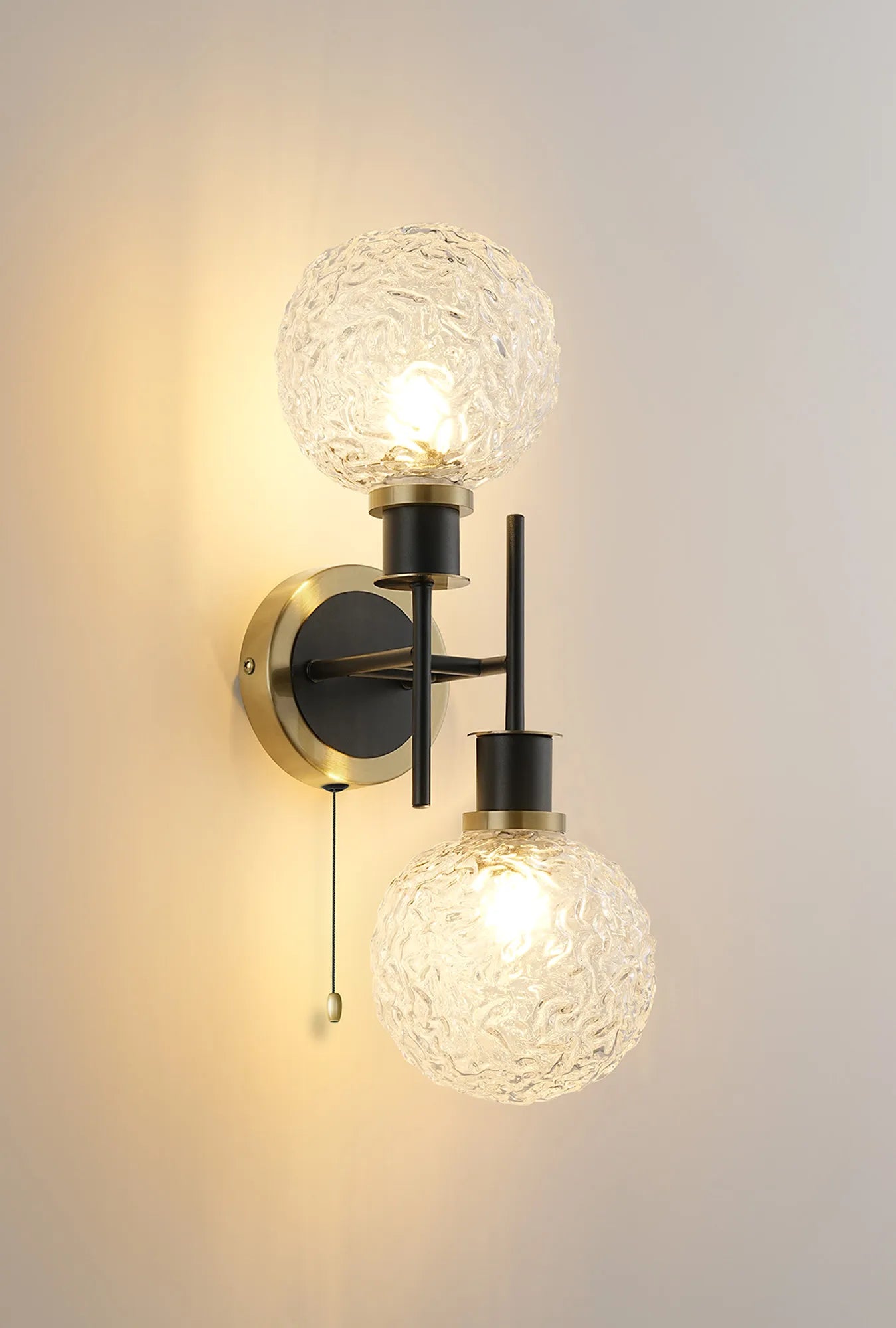 Sycamore Switched Wall Light 2 Light with 15cm Round Textured Crumple Glass Shade - Brass, Clear & Satin Black