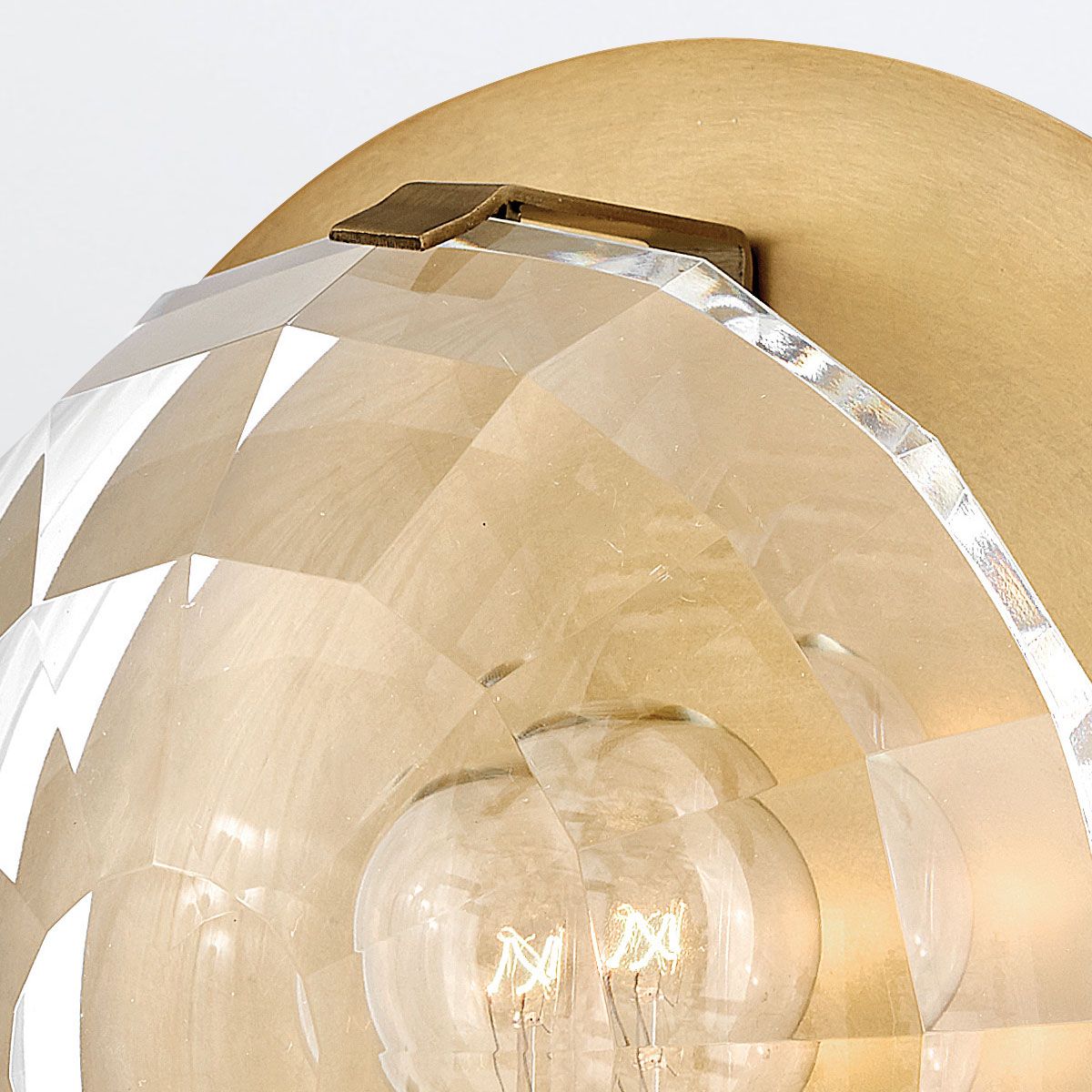 Quintiesse Leo 1 Light Wall Light - Heritage Brass
