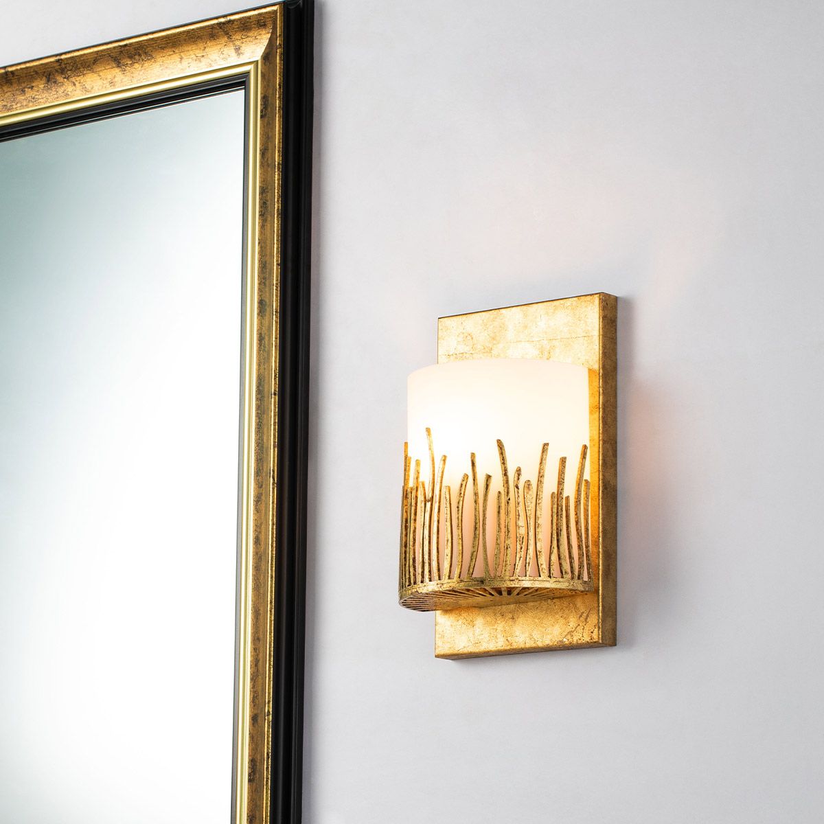 Quintiesse Sawgrass 1 Light Wall Light - Gold Leaf with Antique Glaze
