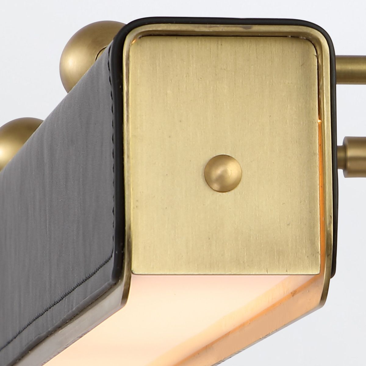 Quintiesse Valise Large LED Picture Light - Vintage Brass & Tuxedo Leather