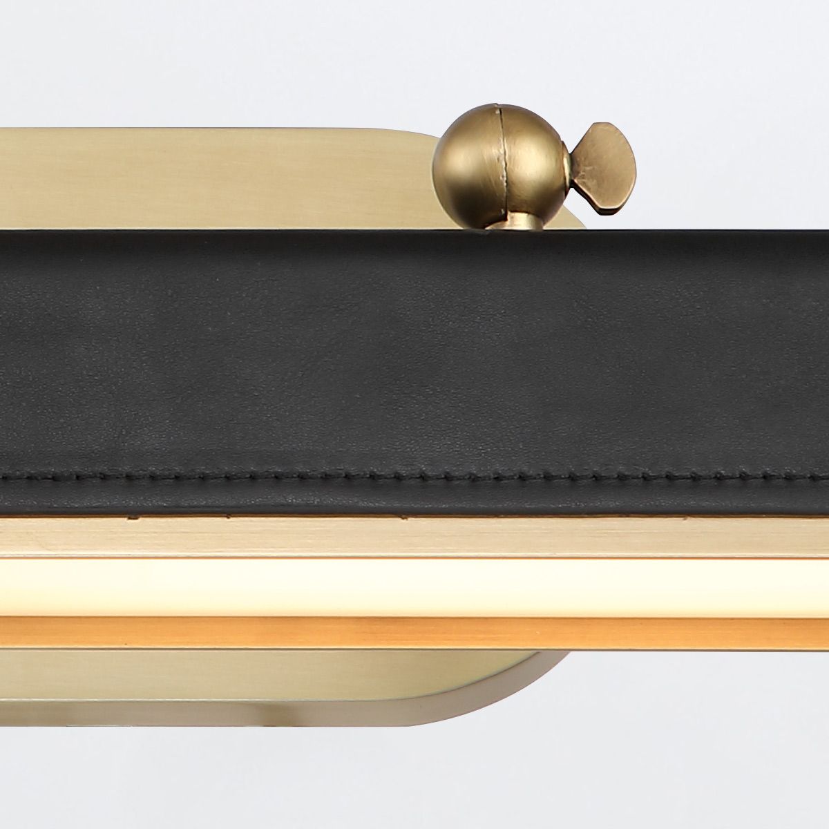 Quintiesse Valise Medium LED Picture Light - Vintage Brass & Tuxedo Leather