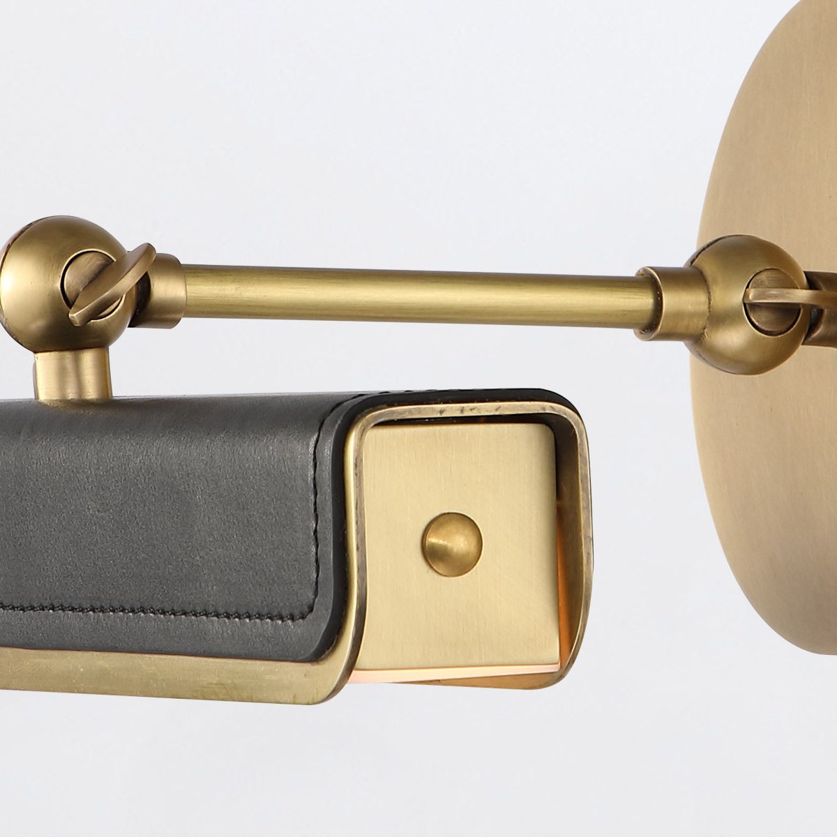 Quintiesse Valise Small LED Picture Light - Vintage Brass & Tuxedo Leather