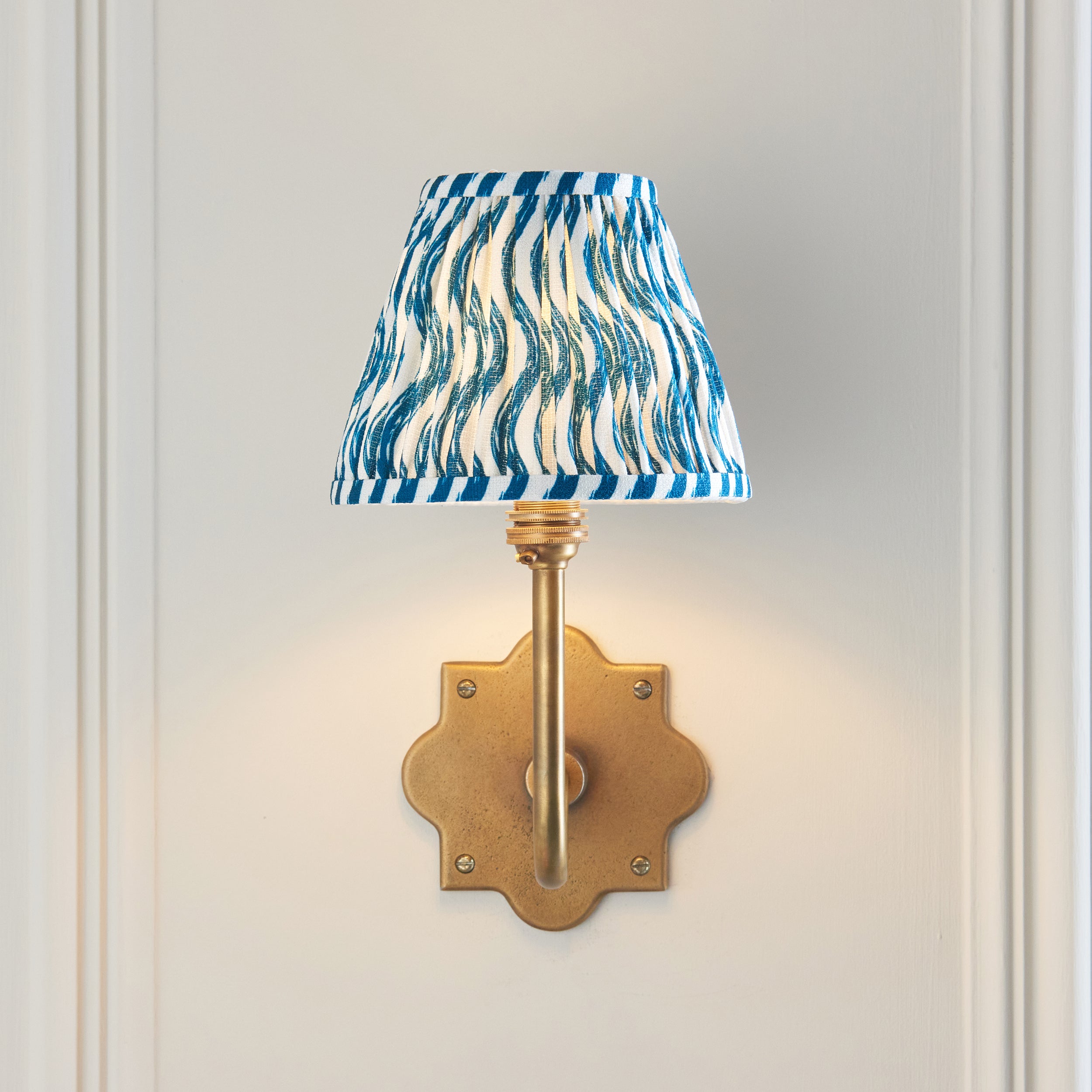 Endon Anvil Swan & Ripple 16Cm Wall Light - Antique Brass & Marlin Blue Fabric