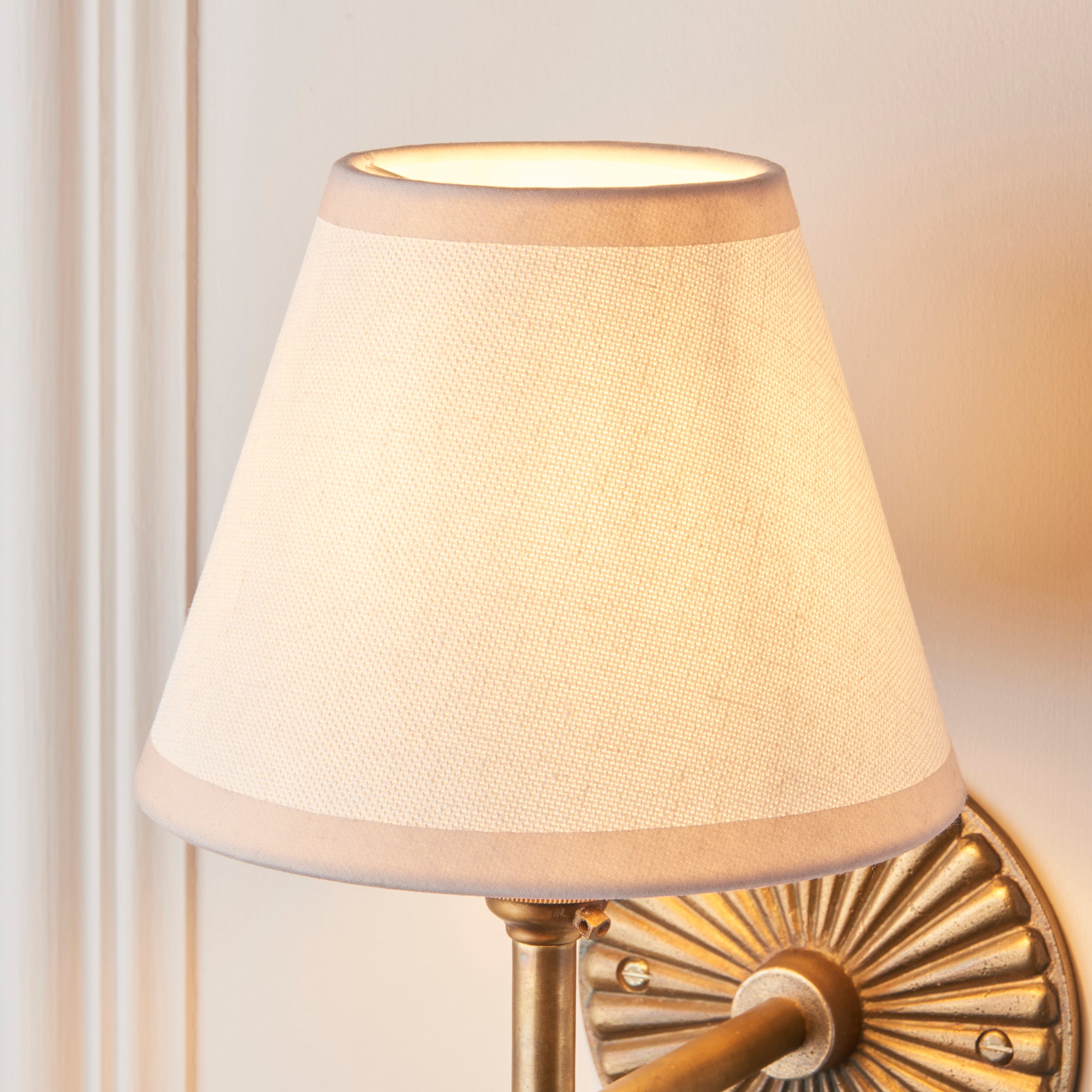 Endon Dahlia Angle & Ivy 16Cm Wall Light - Antique Brass & Vintage White Fabric