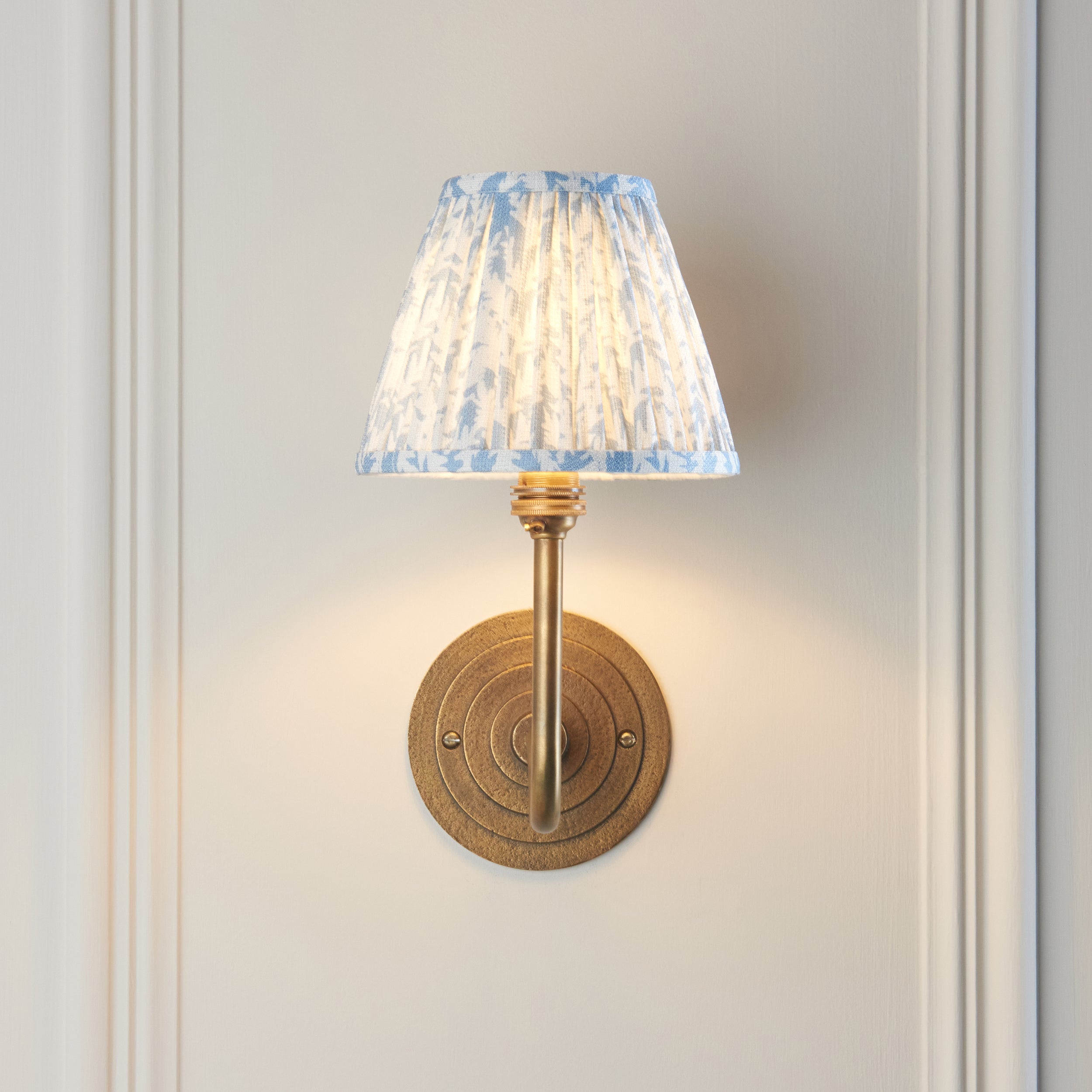 Endon Halo Swan & Leaf 16Cm Wall Light - Antique Brass & Shell Bay Blue Fabric