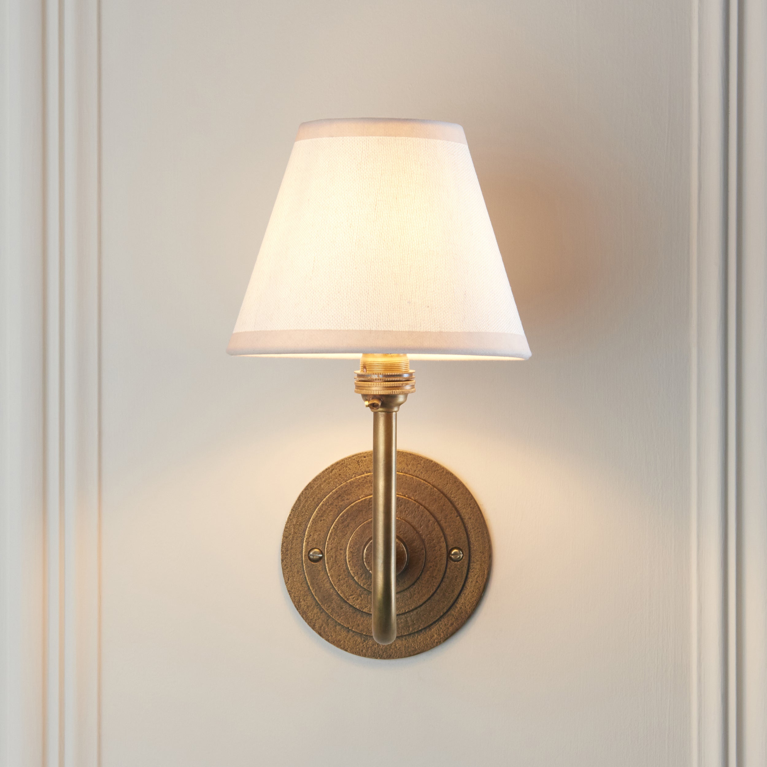 Endon Halo Swan & Ivy 16Cm Wall Light - Antique Brass & Vintage White Fabric