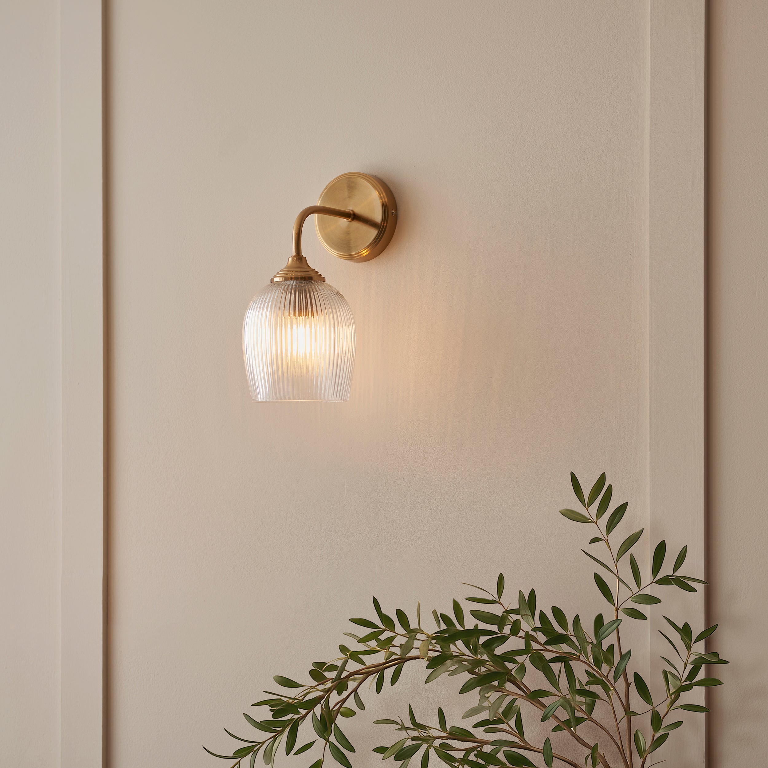 Endon Ashcroft Ribbed Wall Light - Brushed Aged Brass Plate & Clear Ribbed Glass