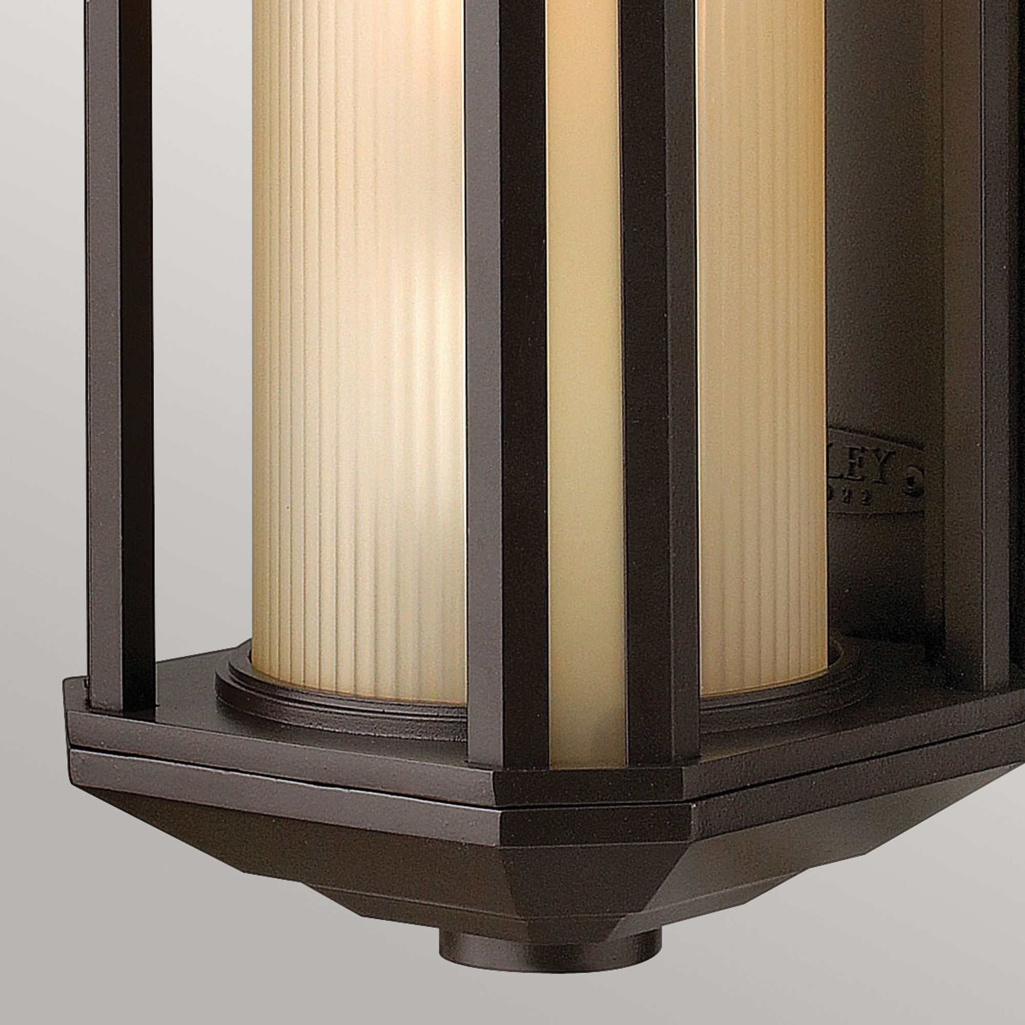 Quintiesse Castelle Single Medium Wall Lantern - Bronze