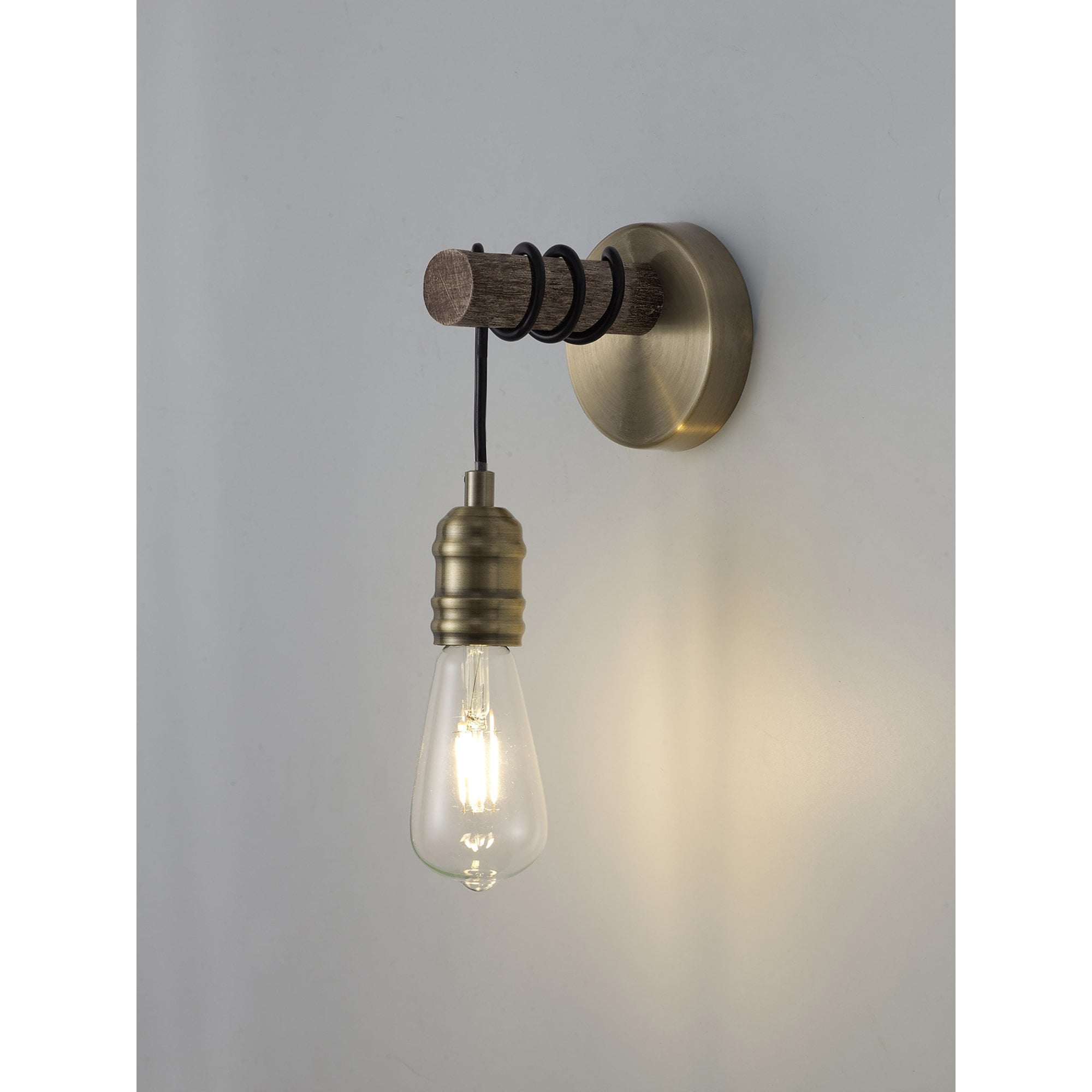 Fabula York Single Wall Lamp - Medium Oak & Antique Brass