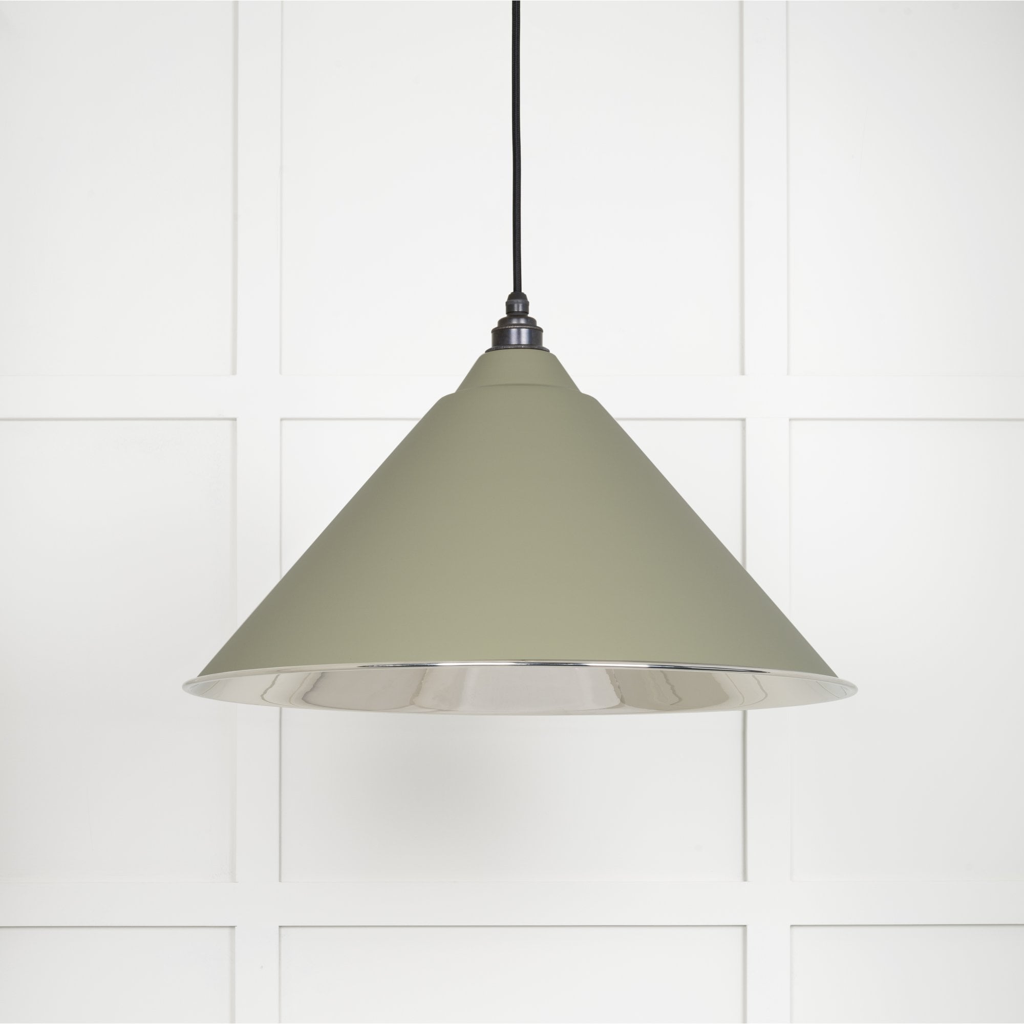 From The Anvil Smooth Nickel Hockley Pendant - Tump (Pale Green)
