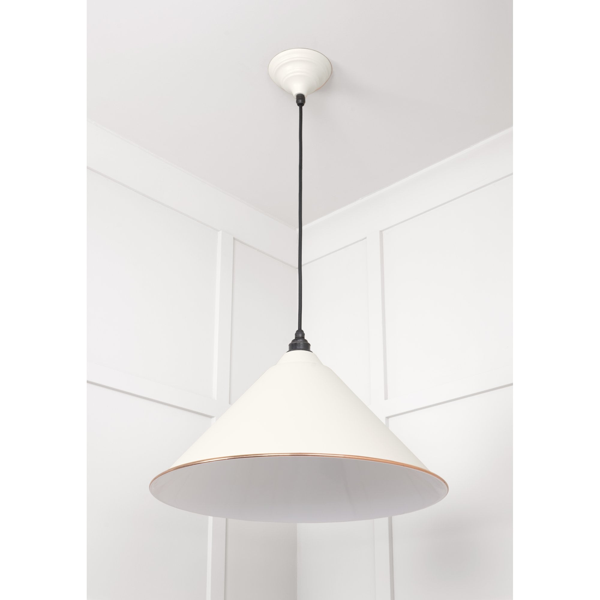 From The Anvil White Gloss Hockley Pendant - Teasel (Off White/Cream)