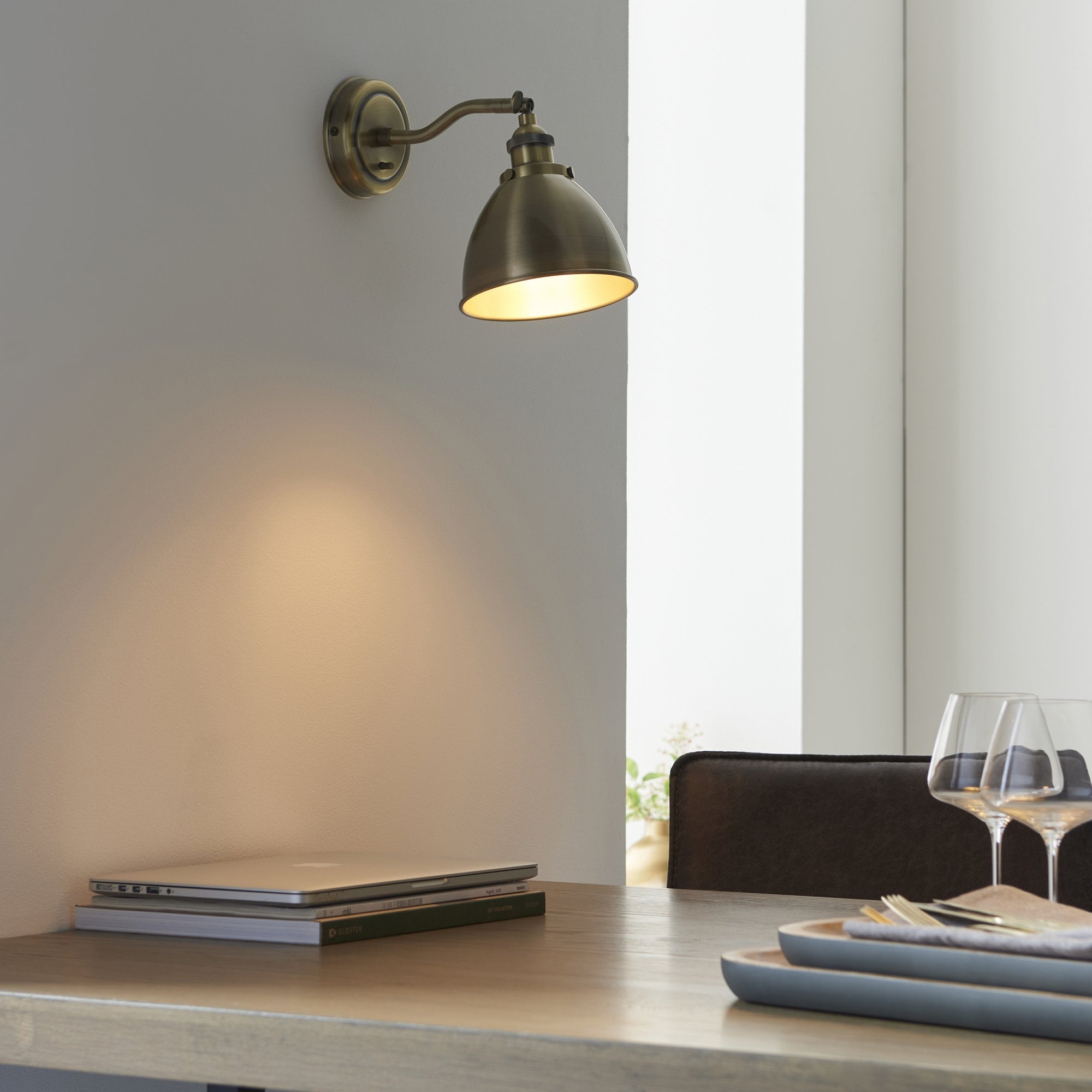 Endon Franklin Single Wall Light - Antique Brass Plate