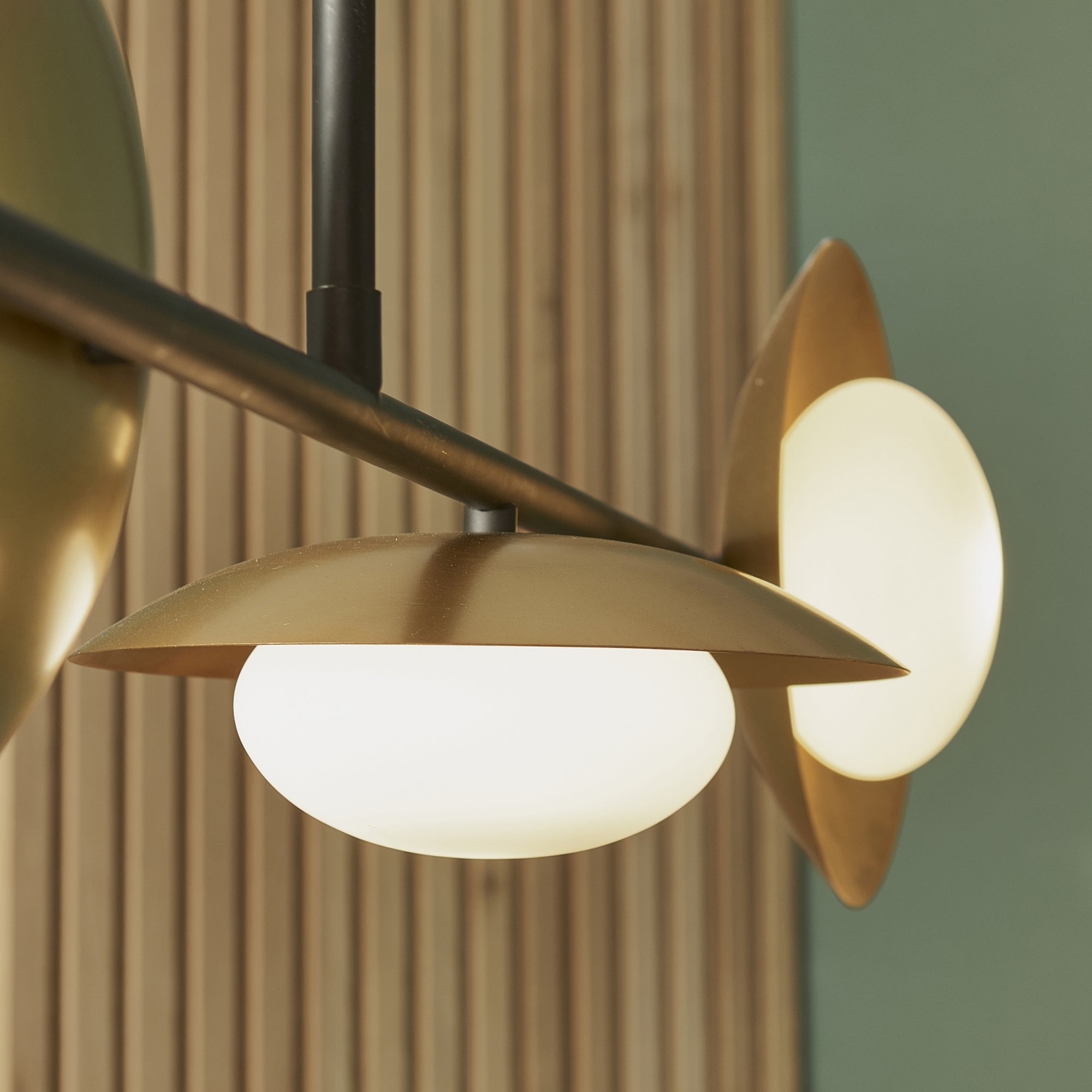 Utopia Planet 4 Light Linear Pendant - Gold