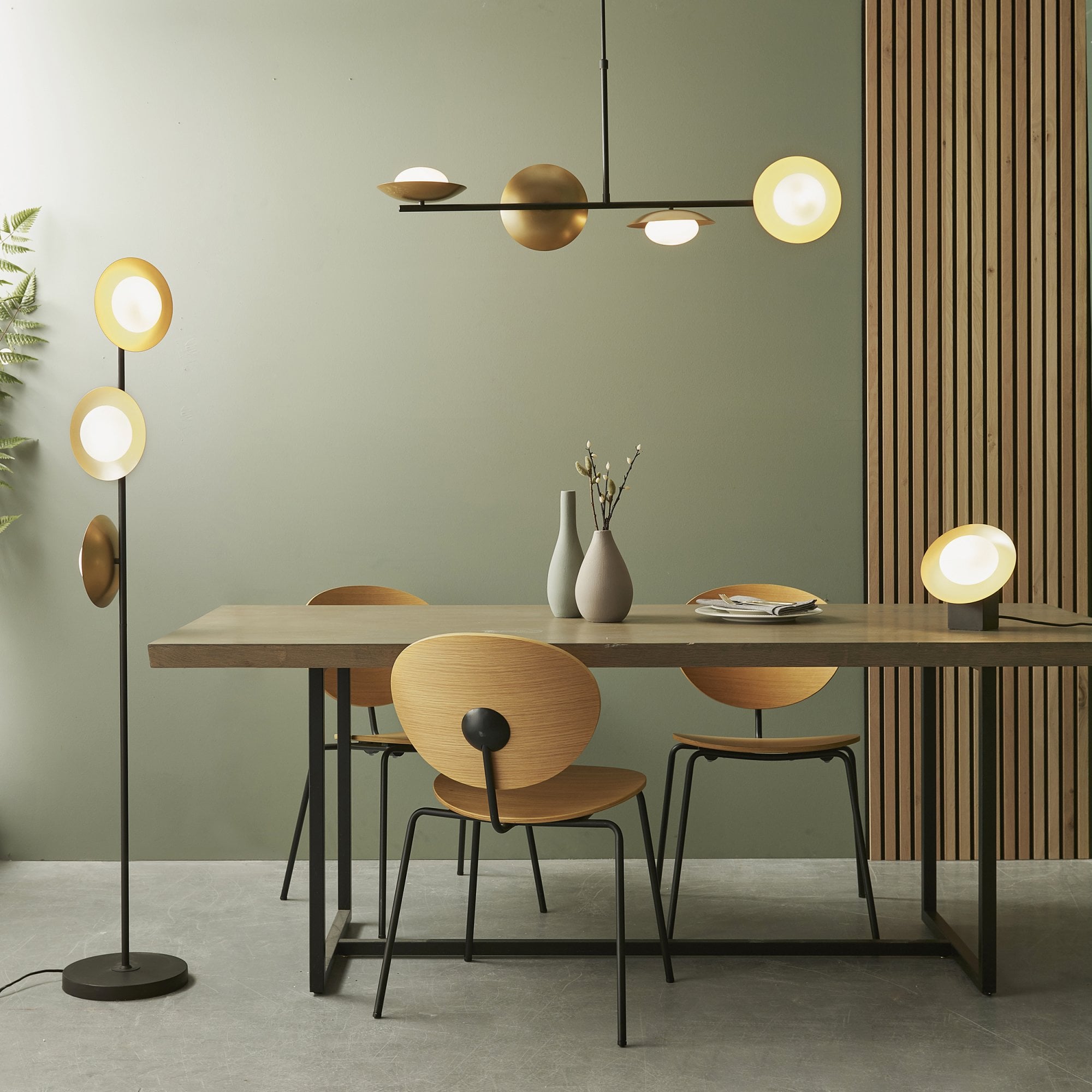 Utopia Planet Table Lamp - Gold