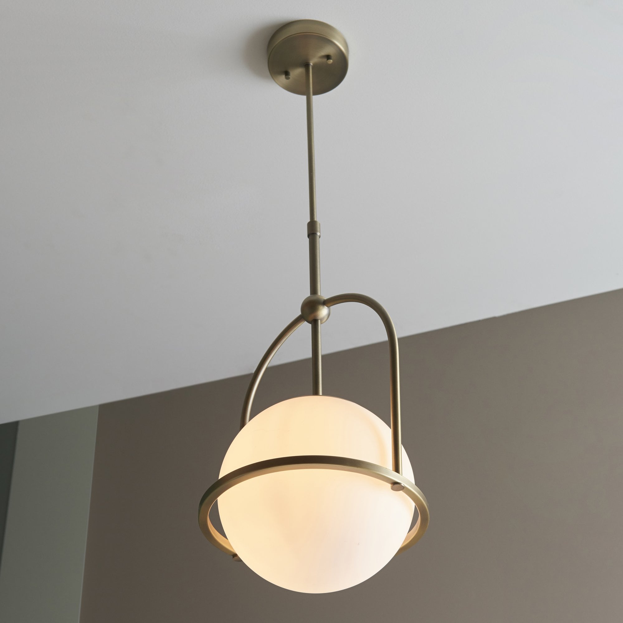 Utopia Sphere Single Pendant - Antique Brass