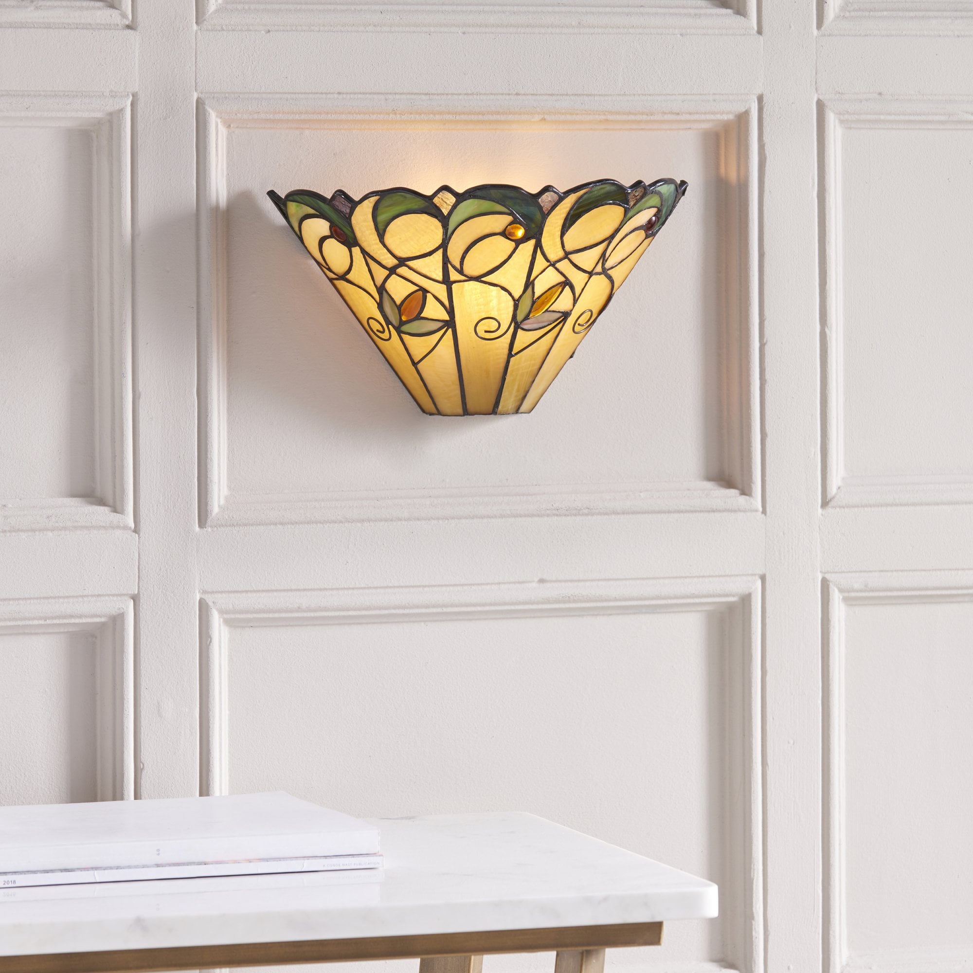 Interiors 1900 Jamelia Single Wall Fitting - Tiffany Glass