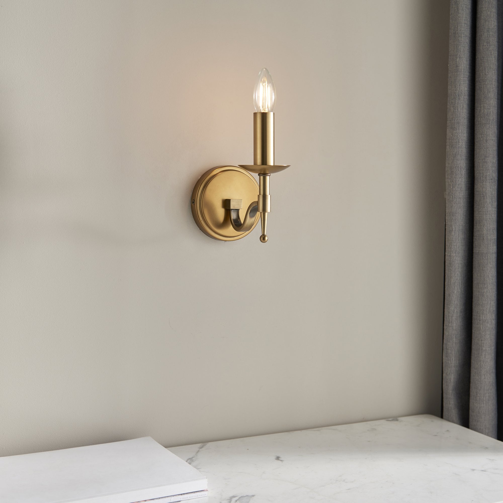 Interiors 1900 Stanford Single Wall Light - Antique Brass
