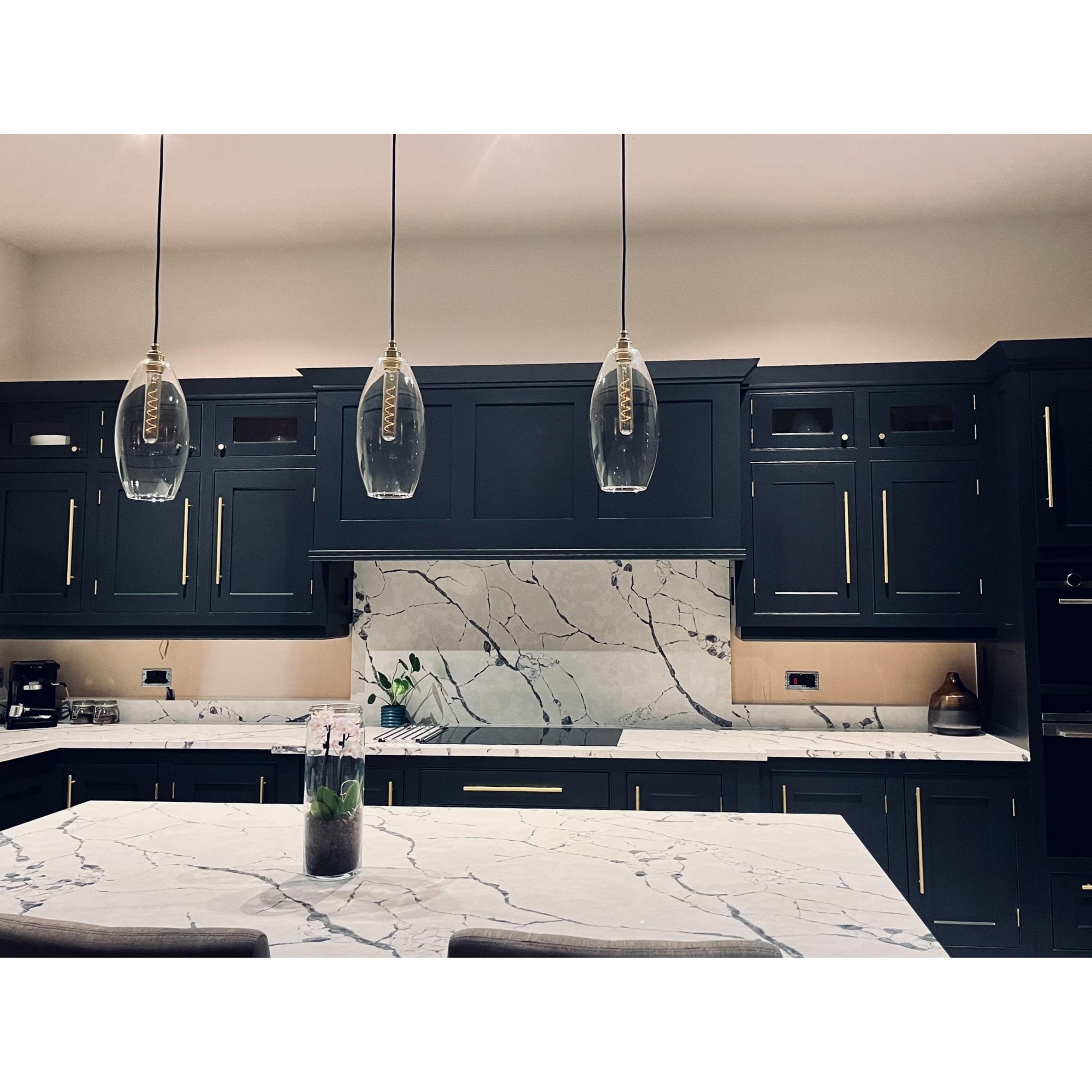 Leverint Victoria Medium Pendant