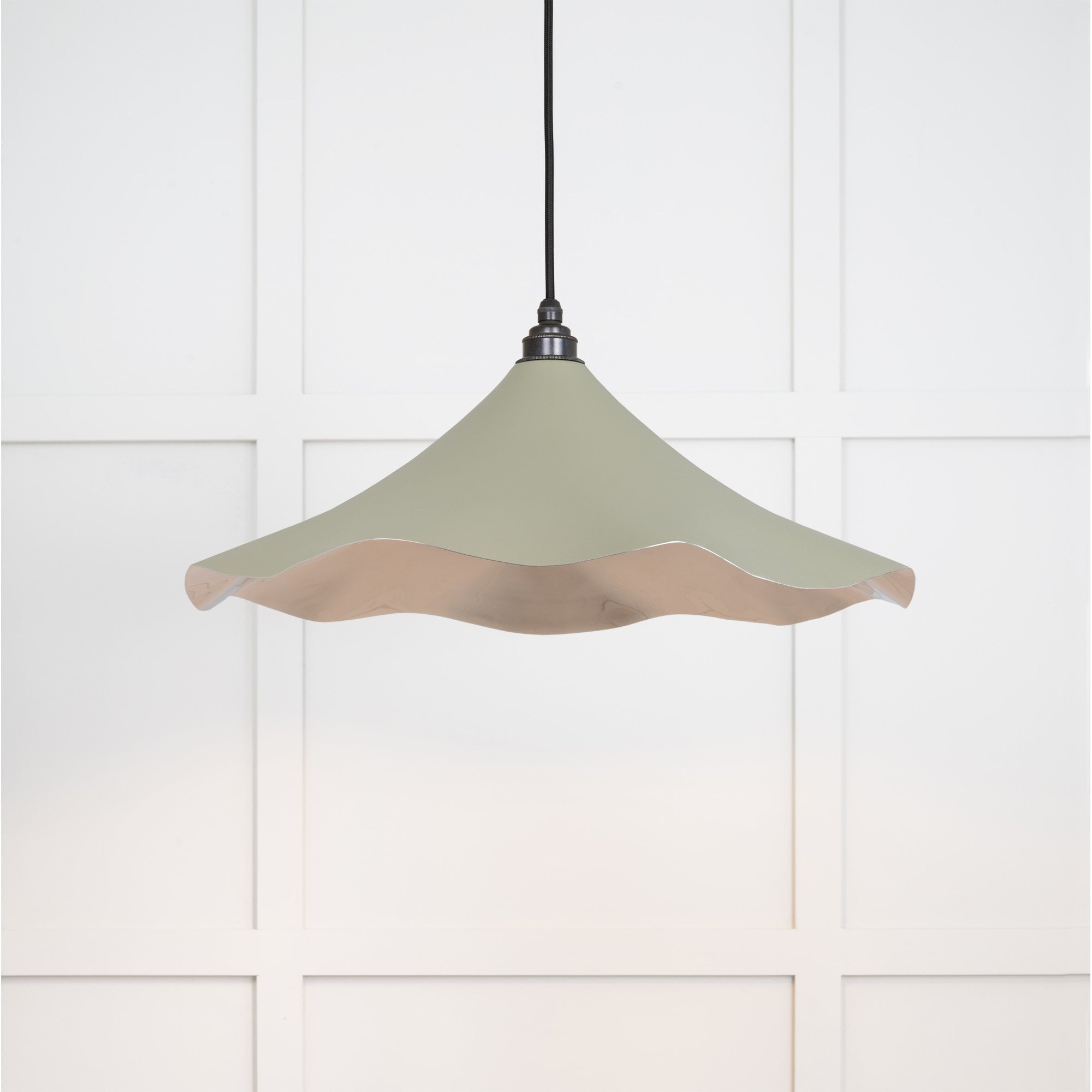 From The Anvil Smooth Nickel Flora Pendant - Tump (Pale Green)