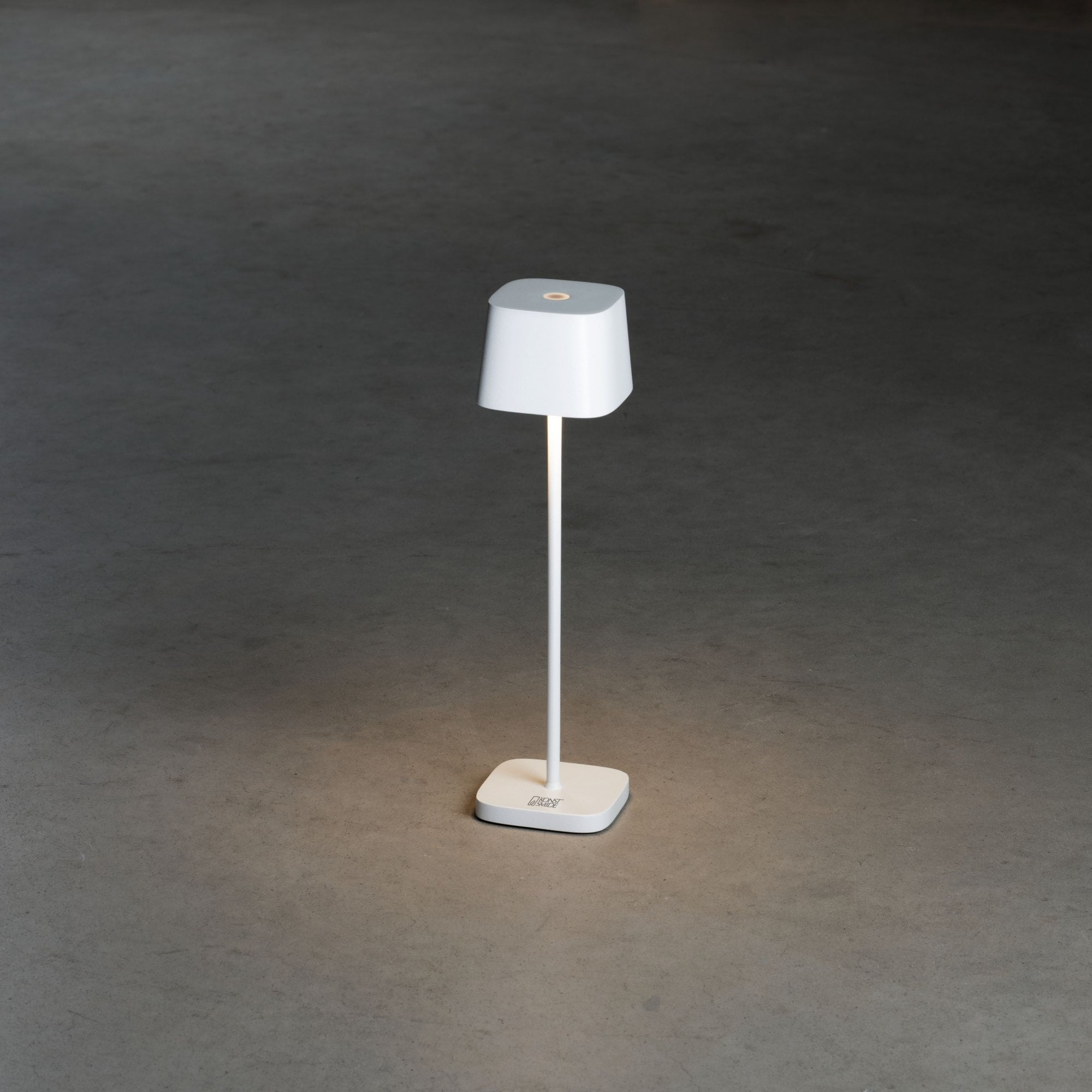 Konstsmide Capri Mini LED Table Lamp with USB - Matt White