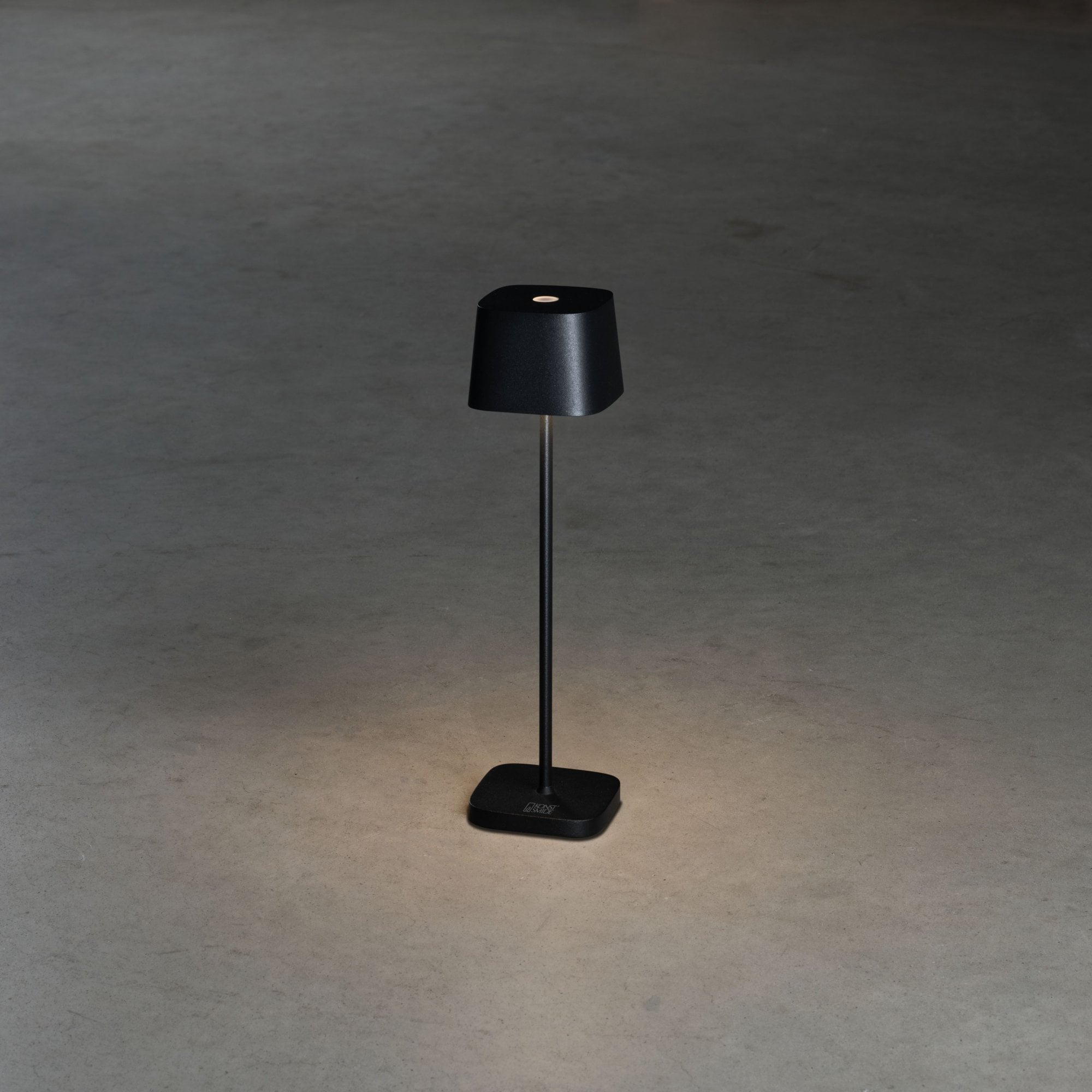 Konstsmide Capri Mini LED Table Lamp with USB - Matt Black