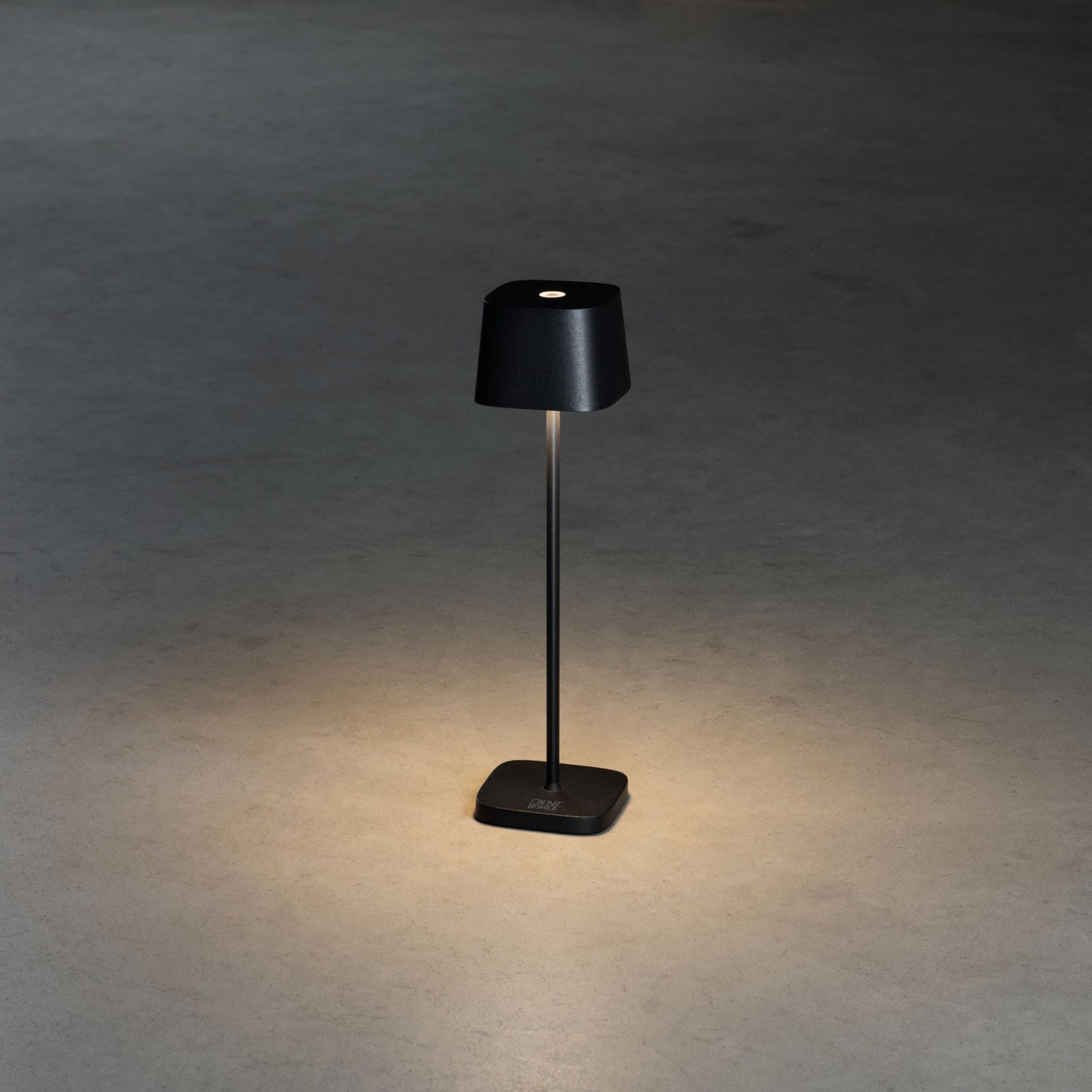 Konstsmide Capri Mini LED Table Lamp with USB - Matt Black
