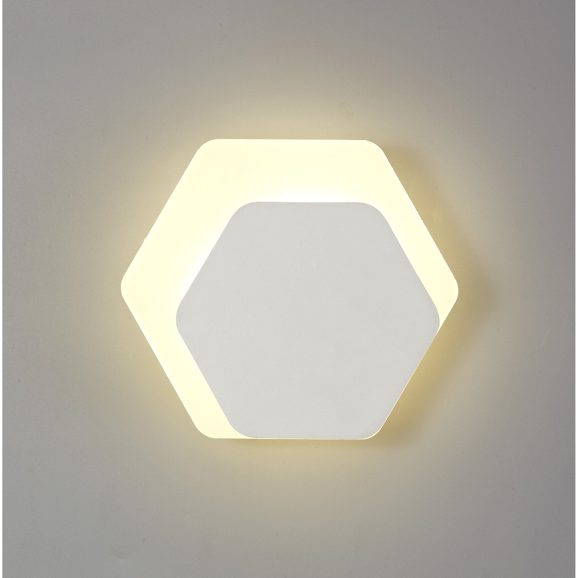 Fabula Kingsley Magnetic Base LED Wall Lamp - 15/19cm Horizontal Hexagonal - Right Offset - Sand White & Acrylic Frosted Diffuser
