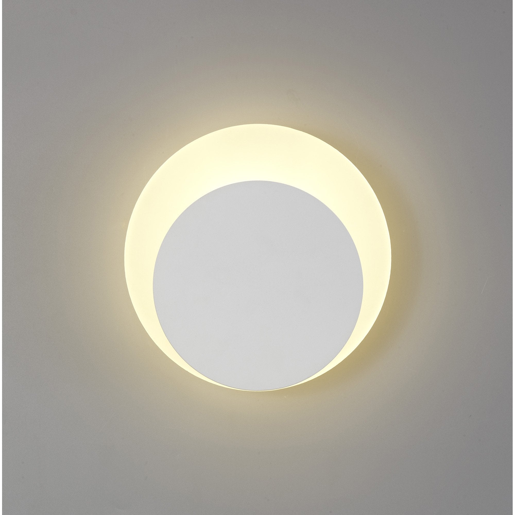 Fabula Kingsley Magnetic Base LED Wall Lamp - 15/19cm Round - Bottom Offset - Sand White & Acrylic Frosted Diffuser