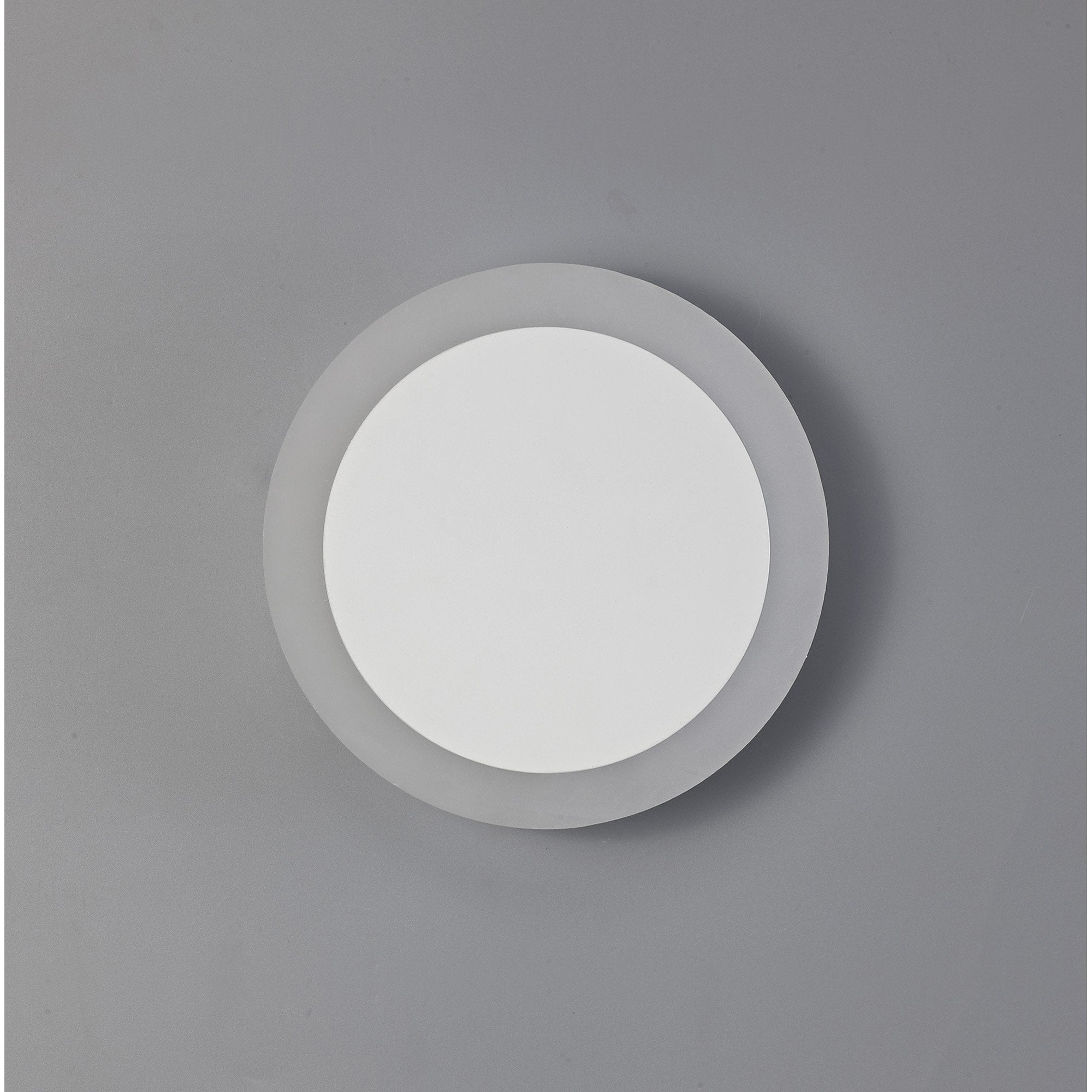 Fabula Kingsley Magnetic Base LED Wall Lamp - 15/19cm Round - Central - Sand White & Acrylic Frosted Diffuser