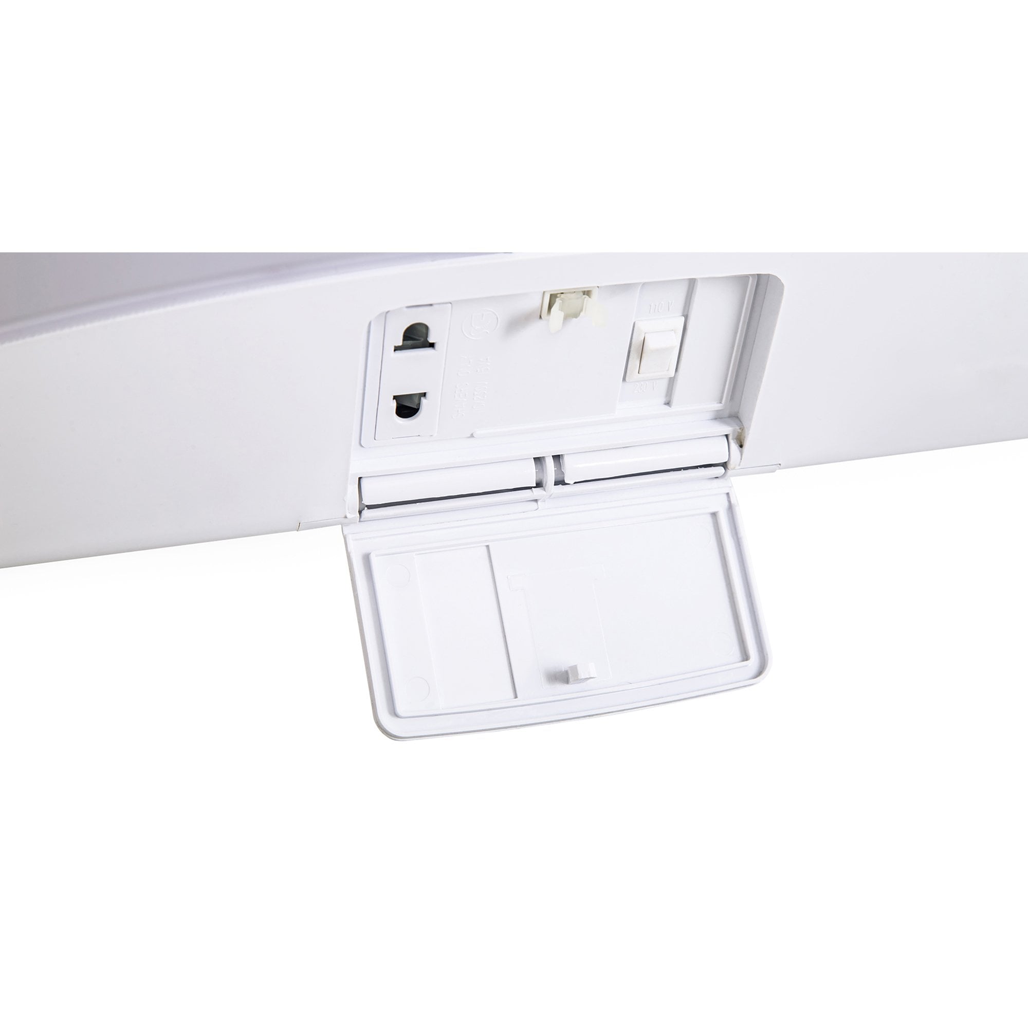 Fabula Wren LED Bathroom Wall Lamp with Shaver Socket & Pull Switch - Polished Chrome - IP44