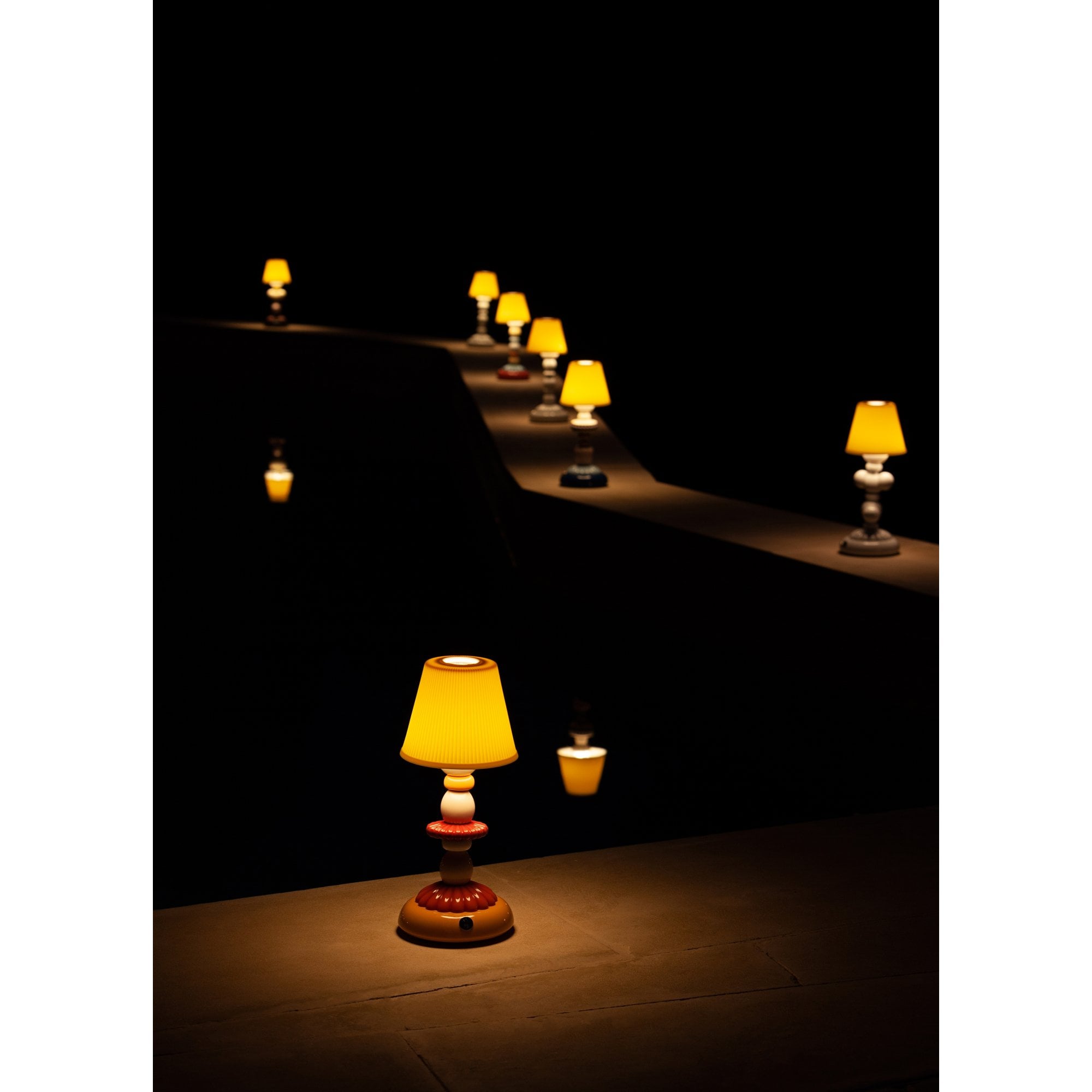 Lladro Lotus Firefly Table Lamp - Green & Blue