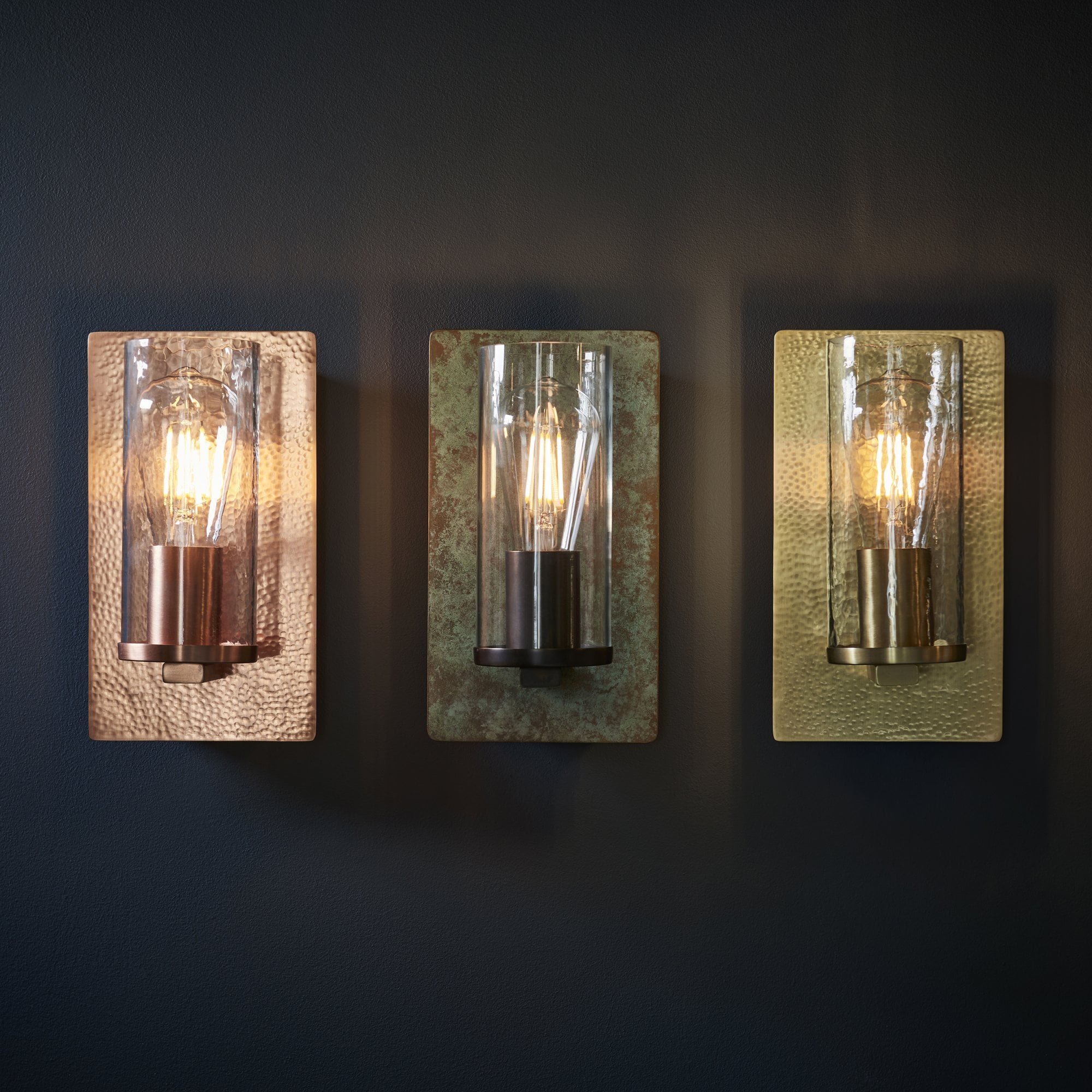 Utopia Swirl Single Wall Light - Hammered Copper Plate & Textured Clear Glass
