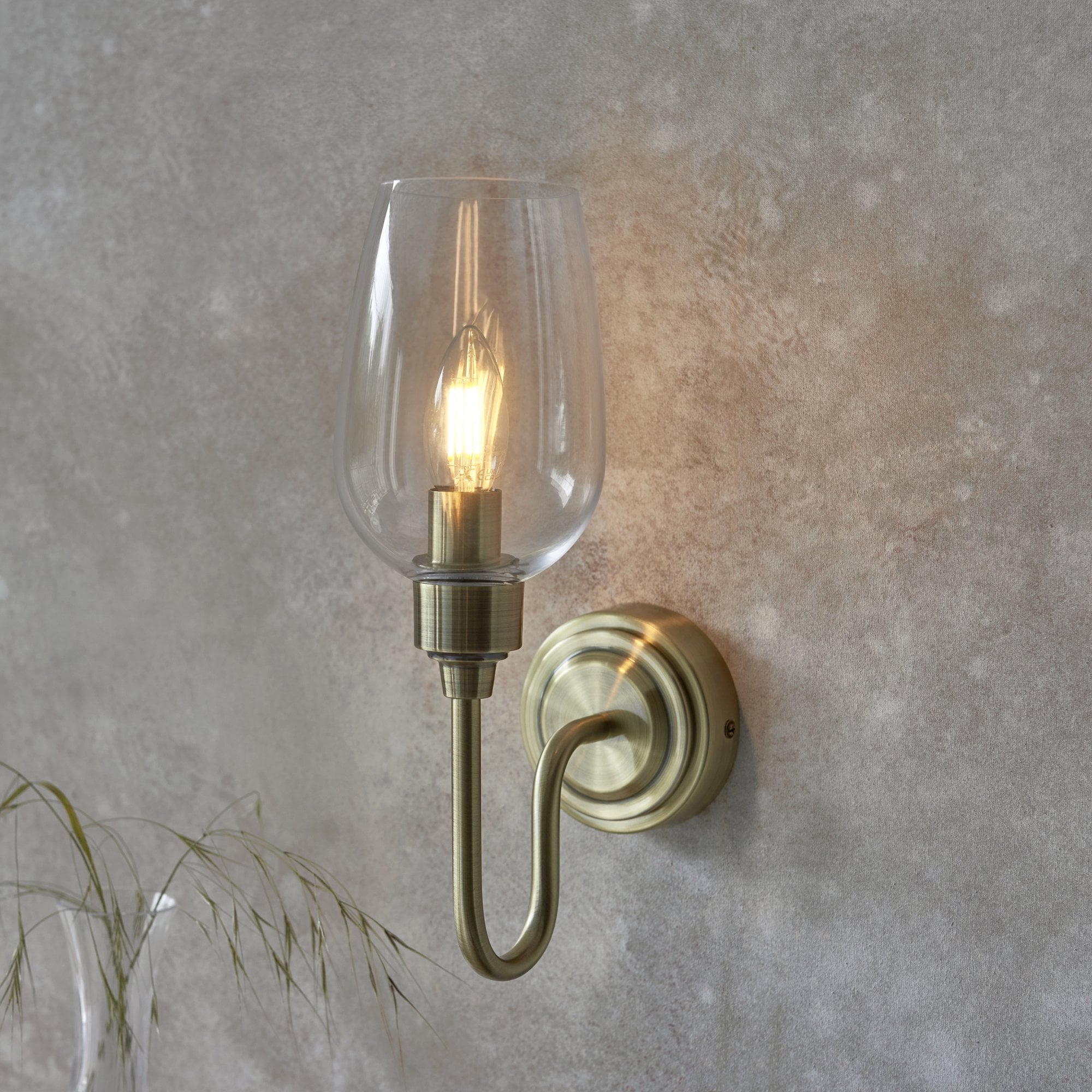Utopia Walton Single Wall Light - Antique Brass Plate & Clear Glass